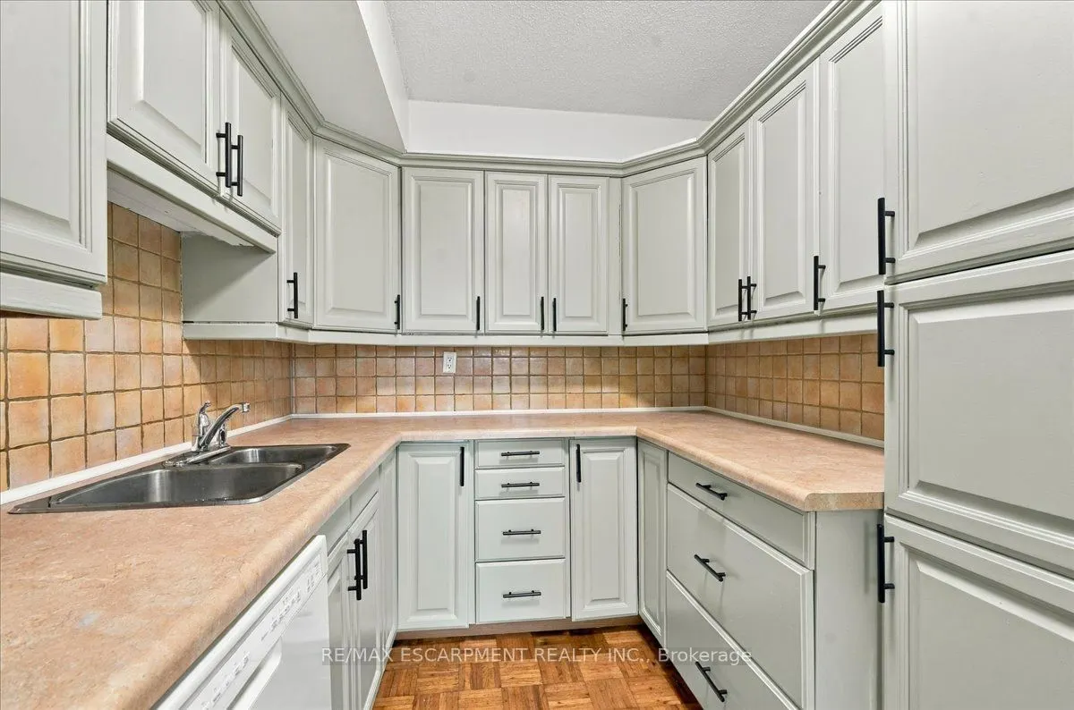 1300 Marlborough Court #322