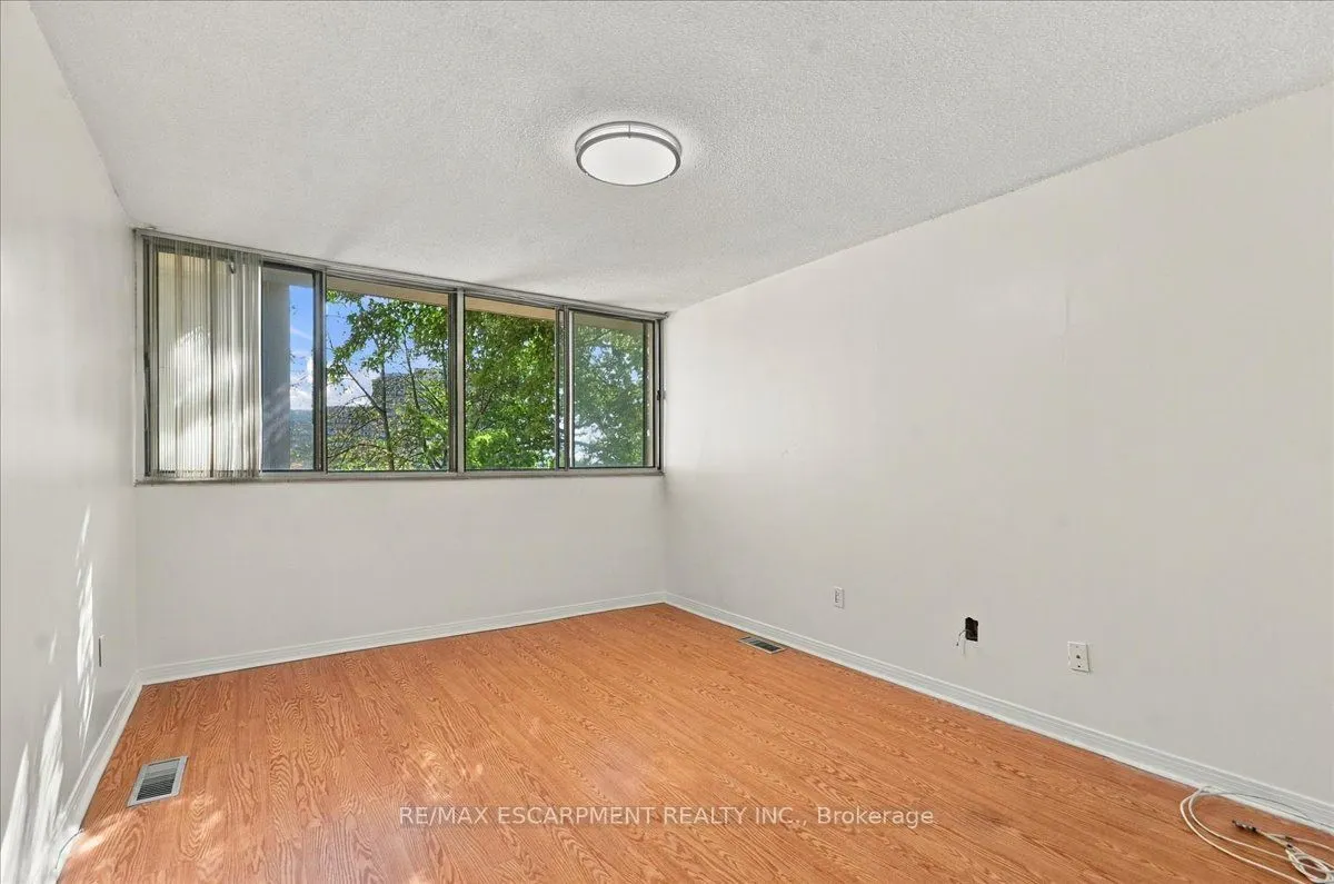 1300 Marlborough Court #322