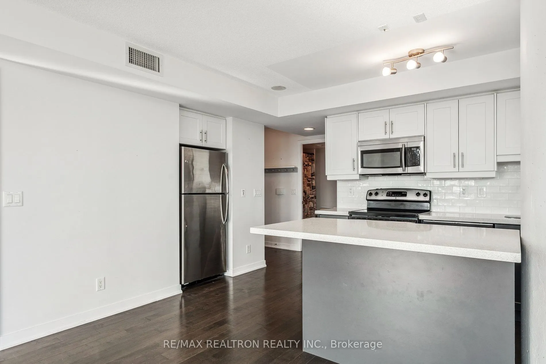 155 Legion Road N #803