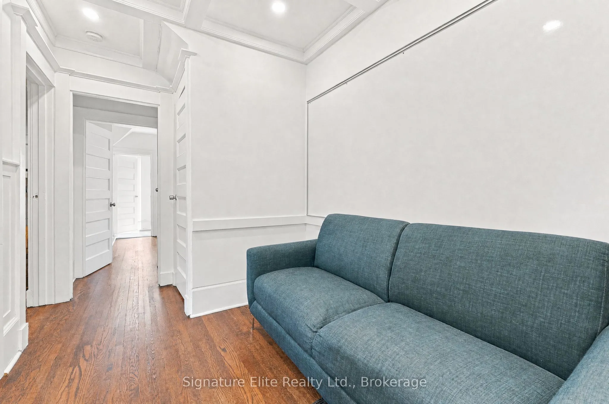 272 Roncesvalles Avenue