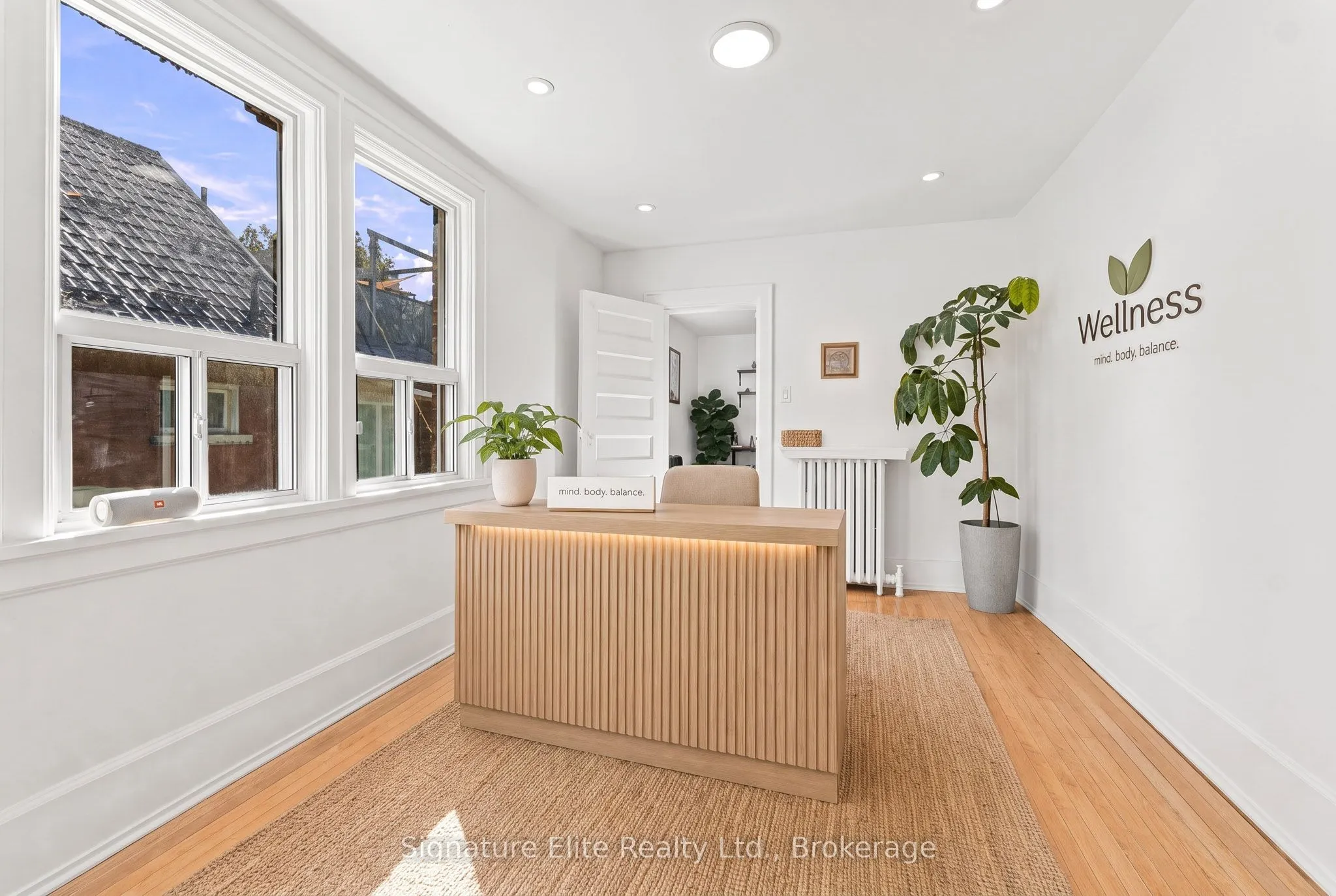 272 Roncesvalles Avenue
