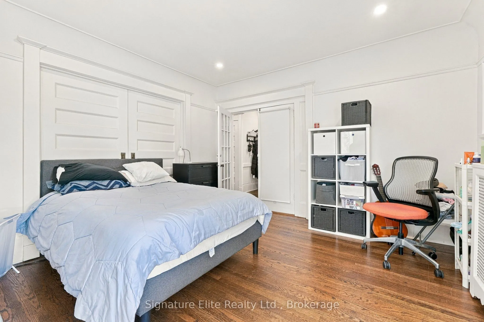 272 Roncesvalles Avenue