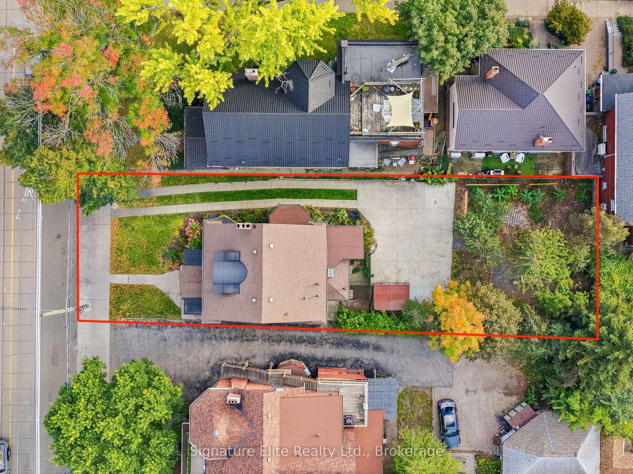 272 Roncesvalles Avenue