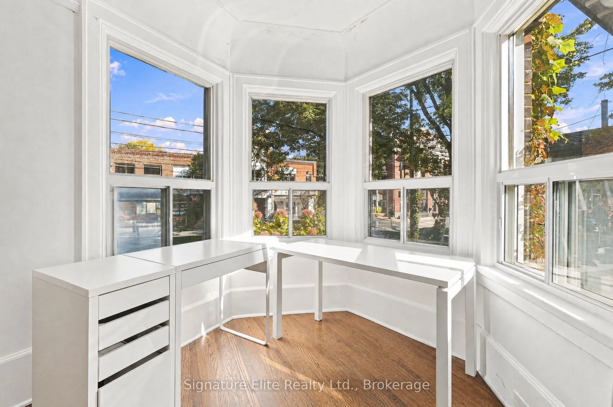 272 Roncesvalles Avenue