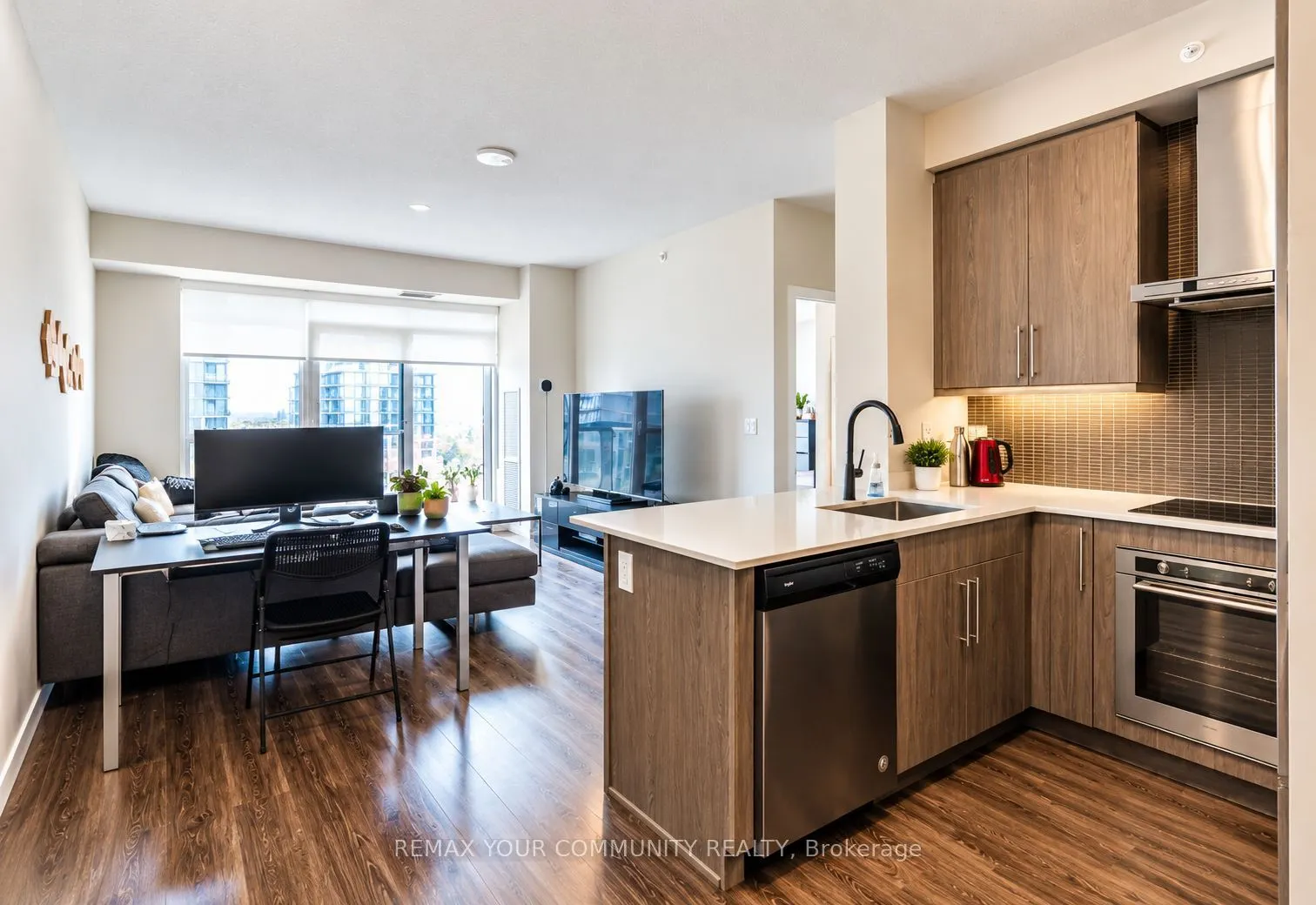 2081 Fairview Street #1806