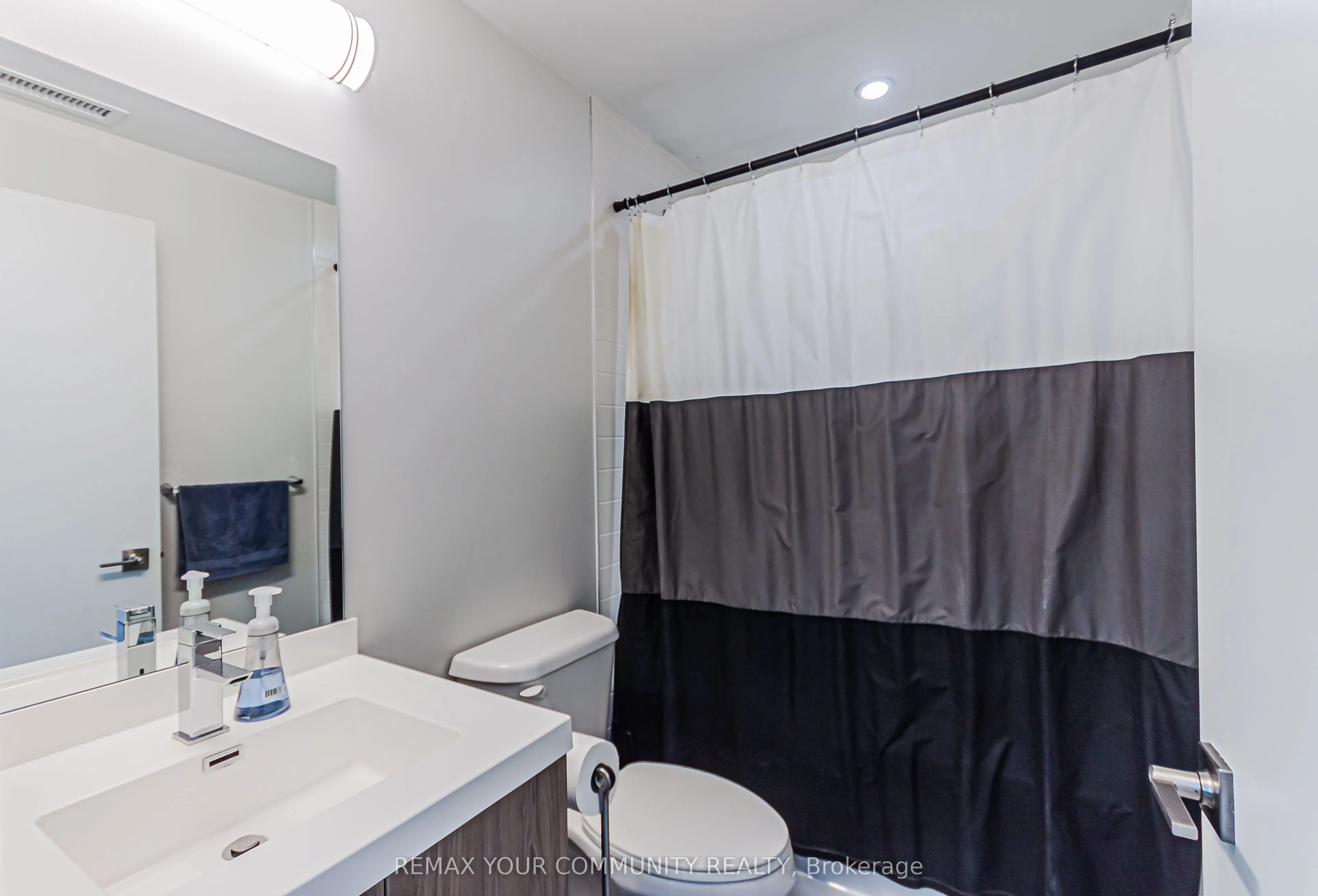 2081 Fairview Street #1806