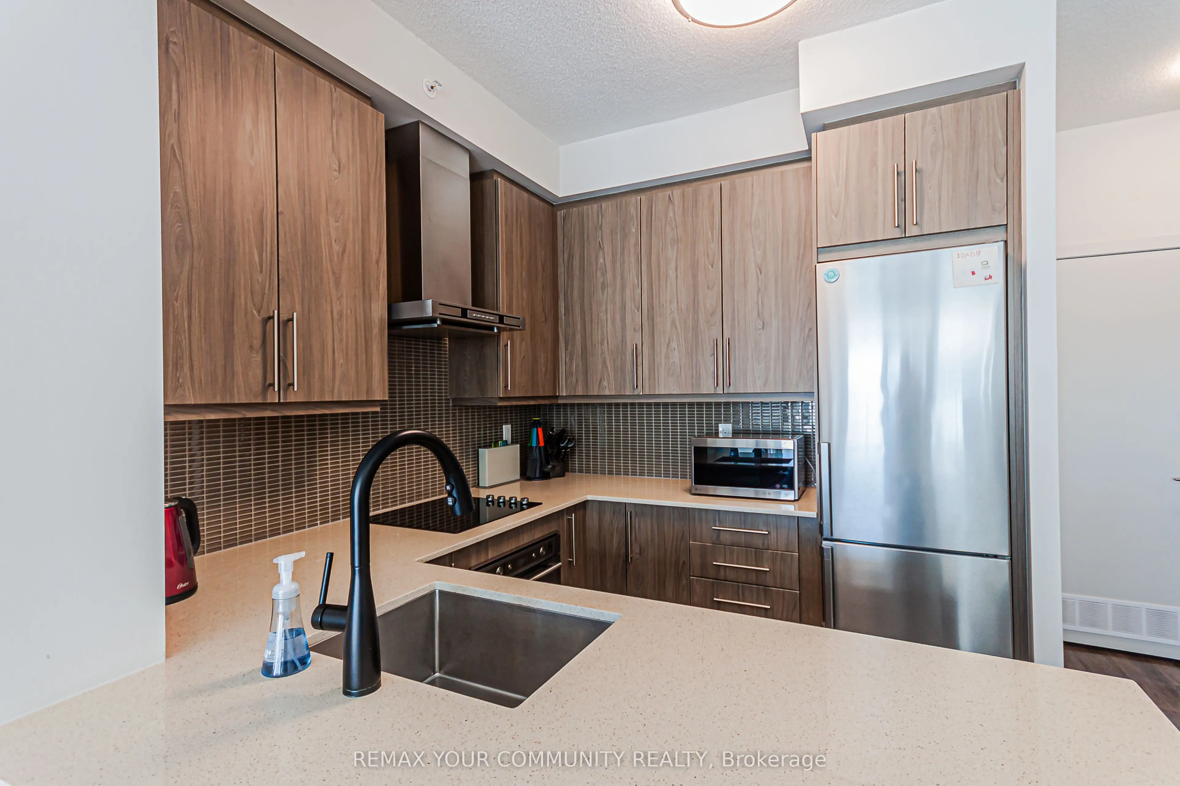 2081 Fairview Street #1806