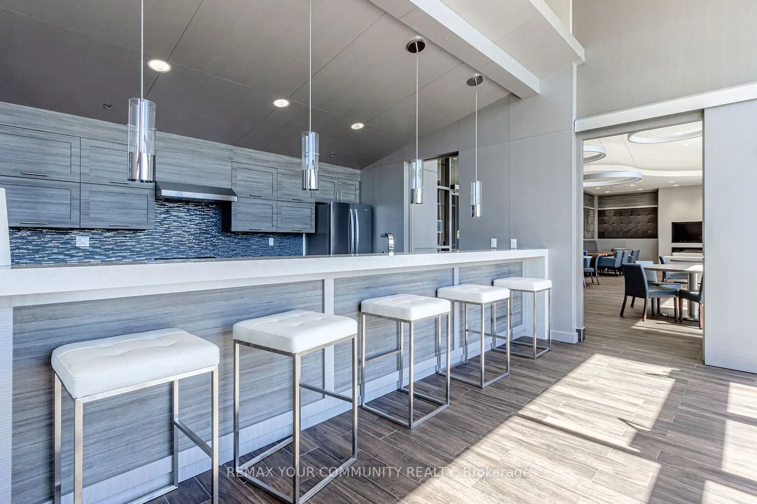 2081 Fairview Street #1806
