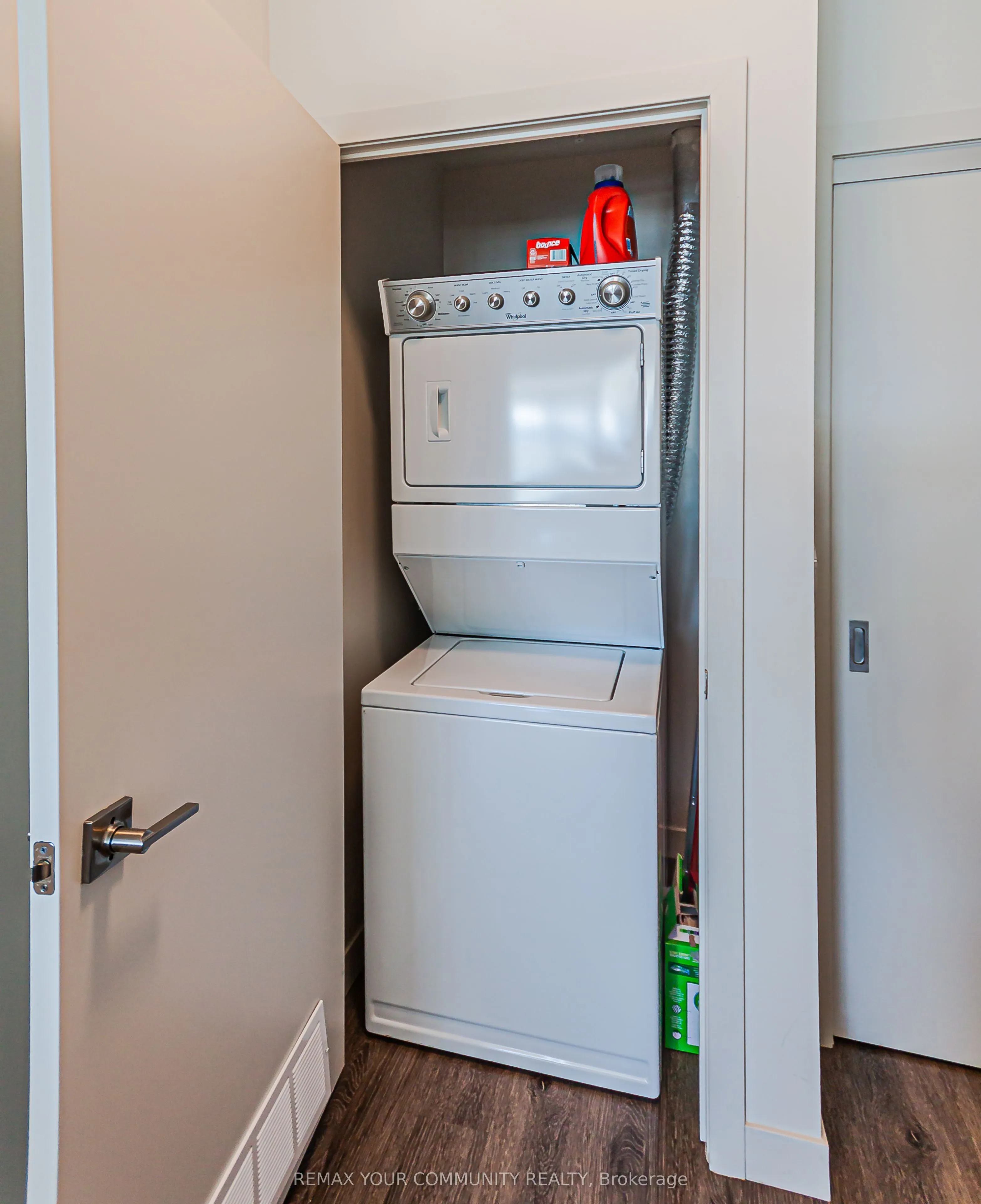 2081 Fairview Street #1806