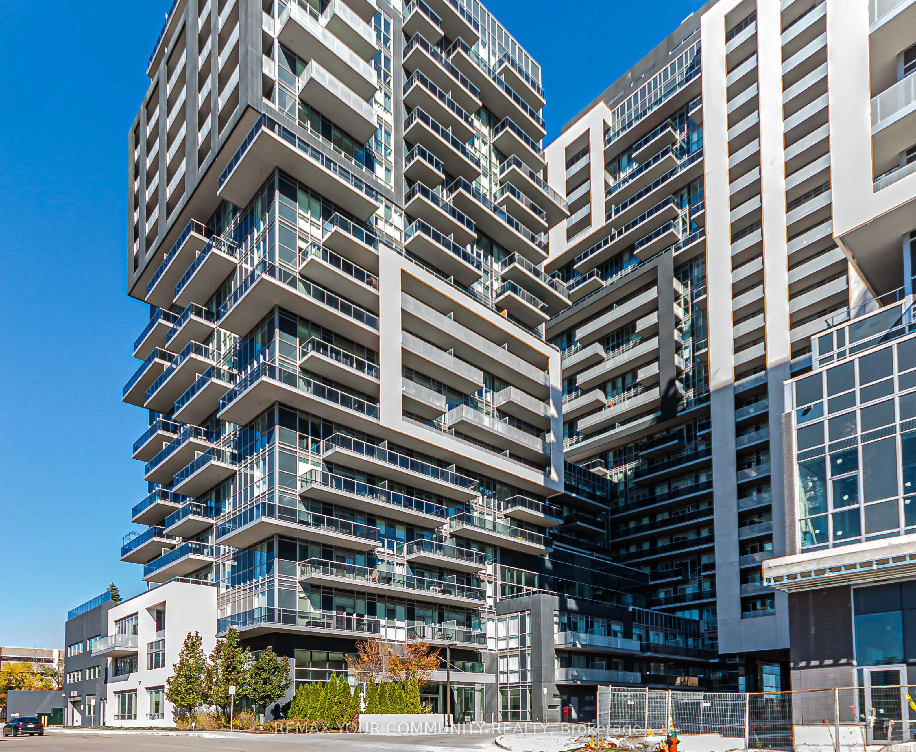 2081 Fairview Street #1806