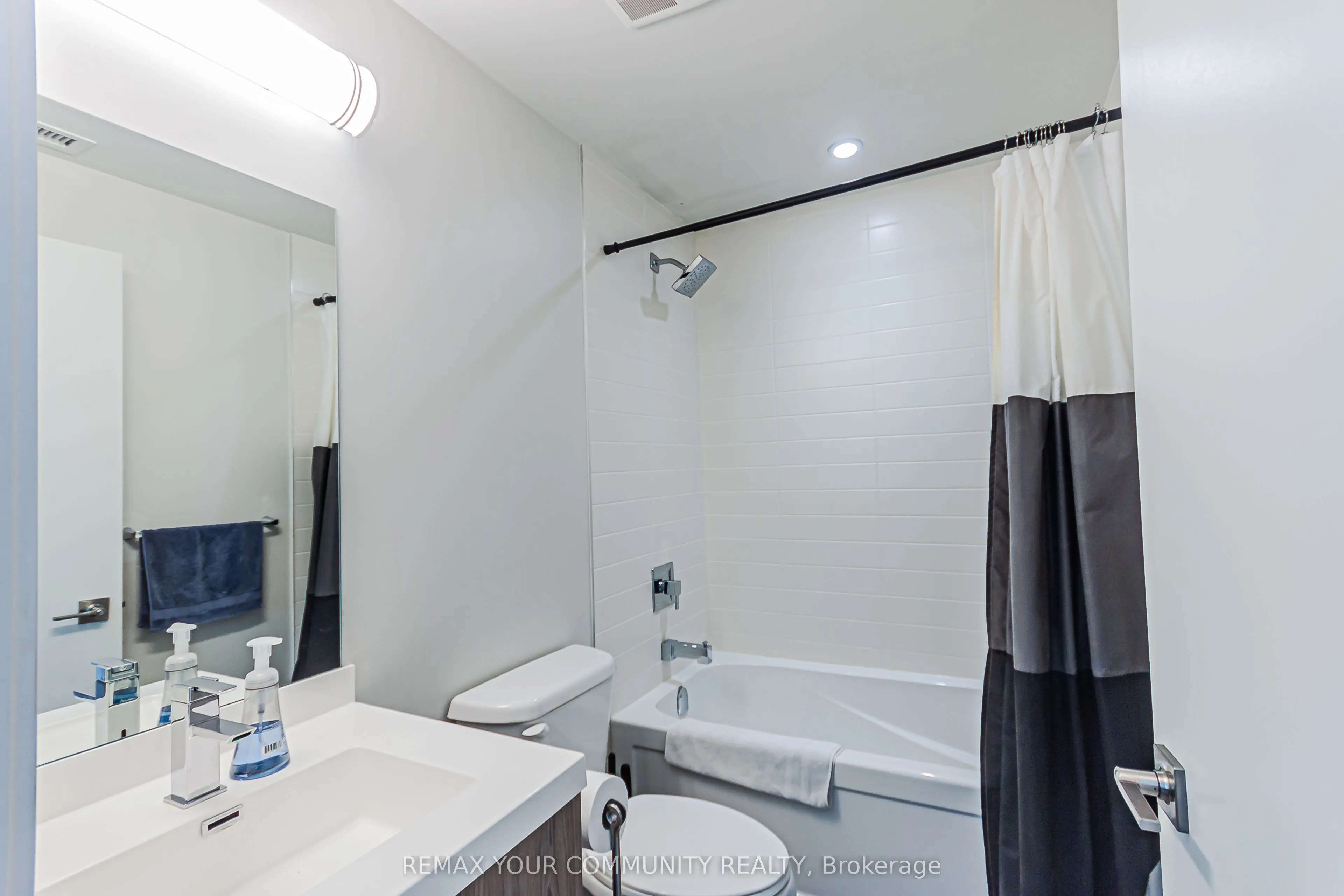 2081 Fairview Street #1806