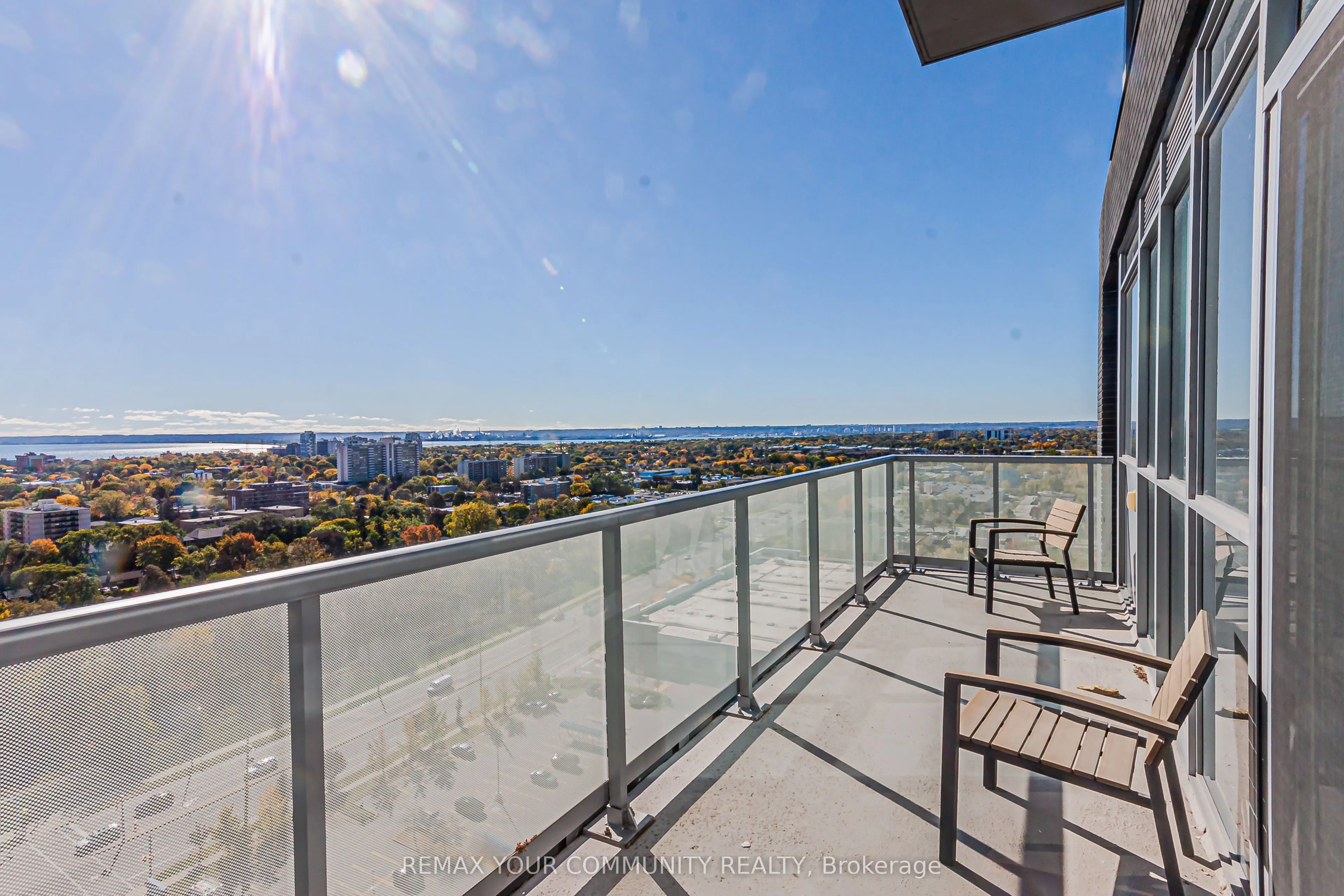2081 Fairview Street #1806