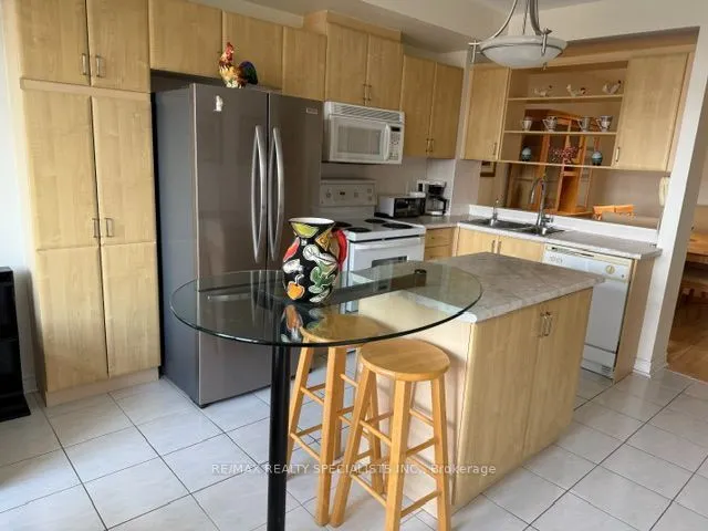 200 Burnhamthorpe Road E #1502