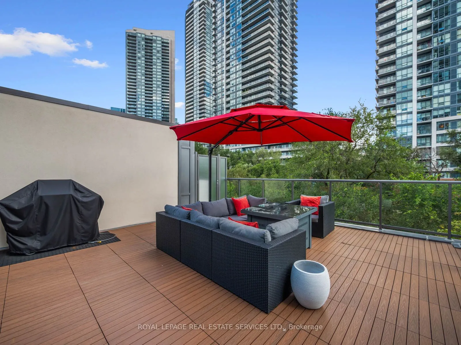 2230 Lake Shore Boulevard W #108