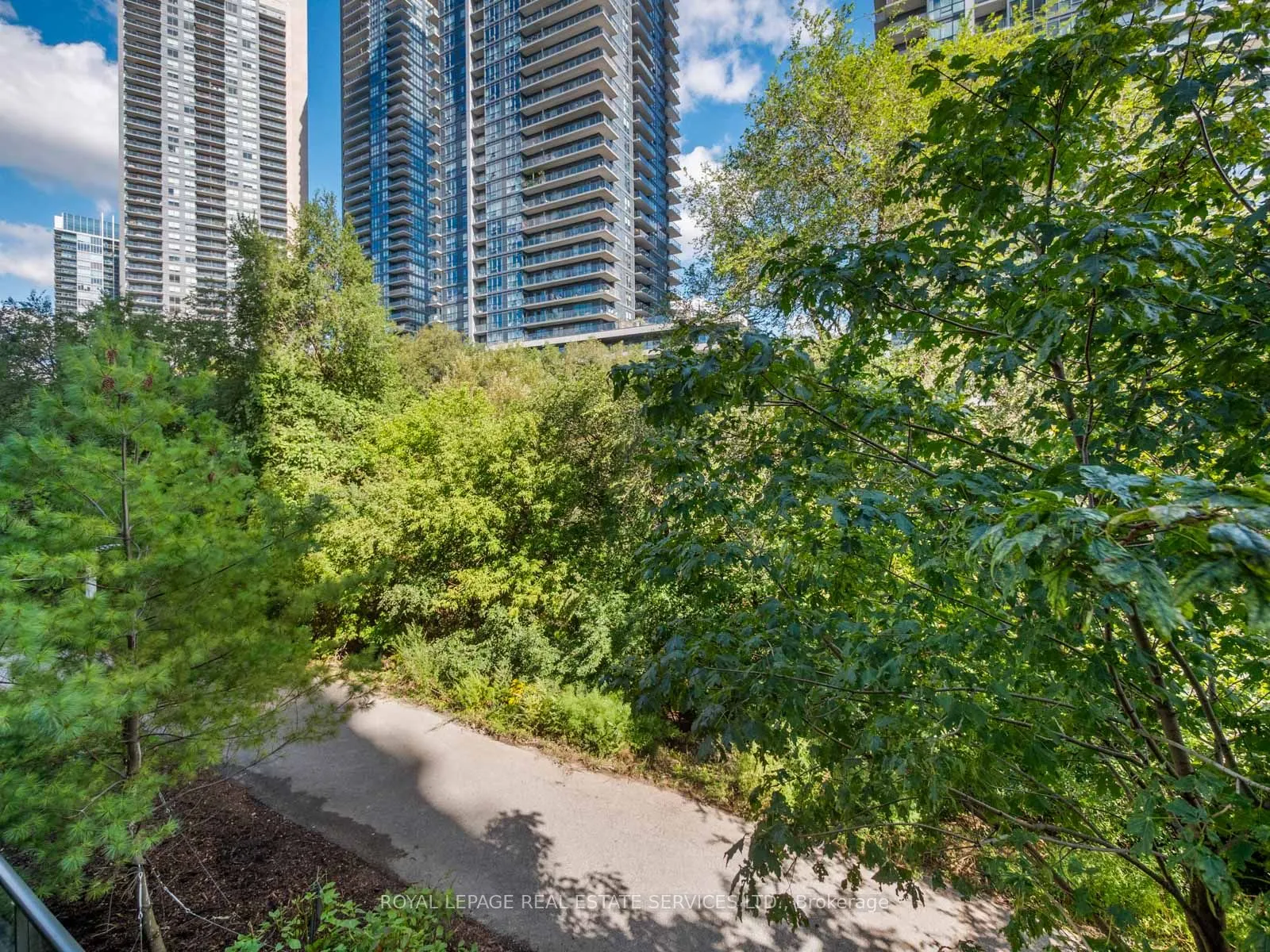 2230 Lake Shore Boulevard W #108