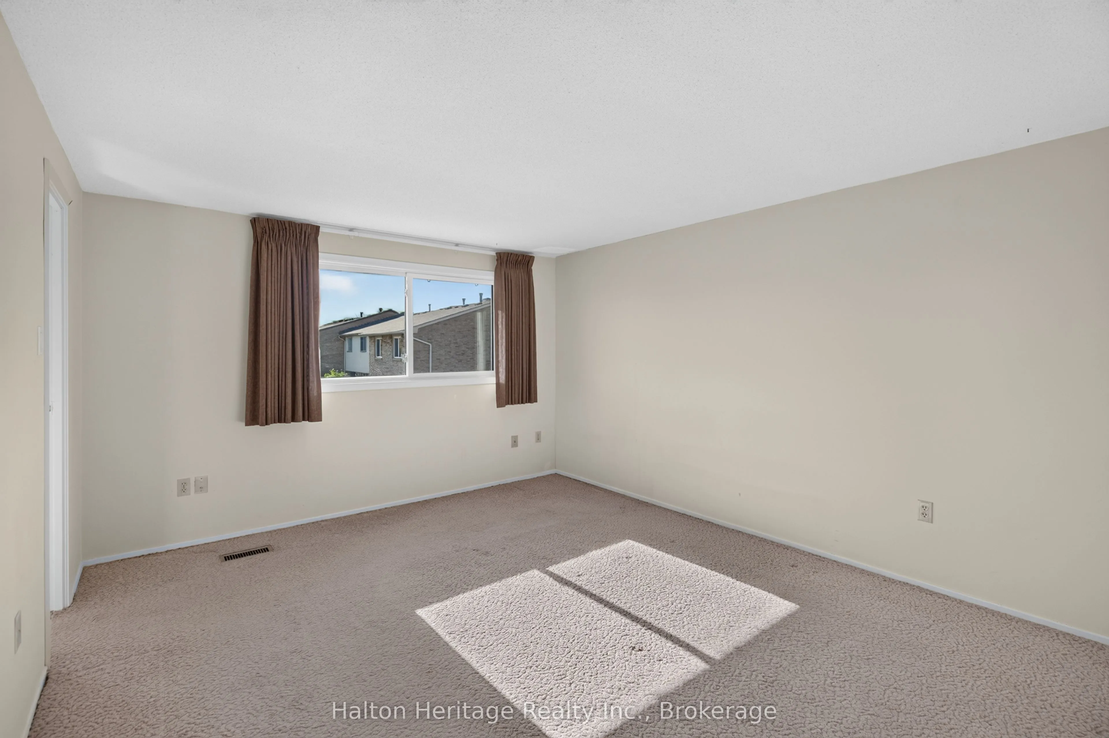 1556 Lancaster Drive #74