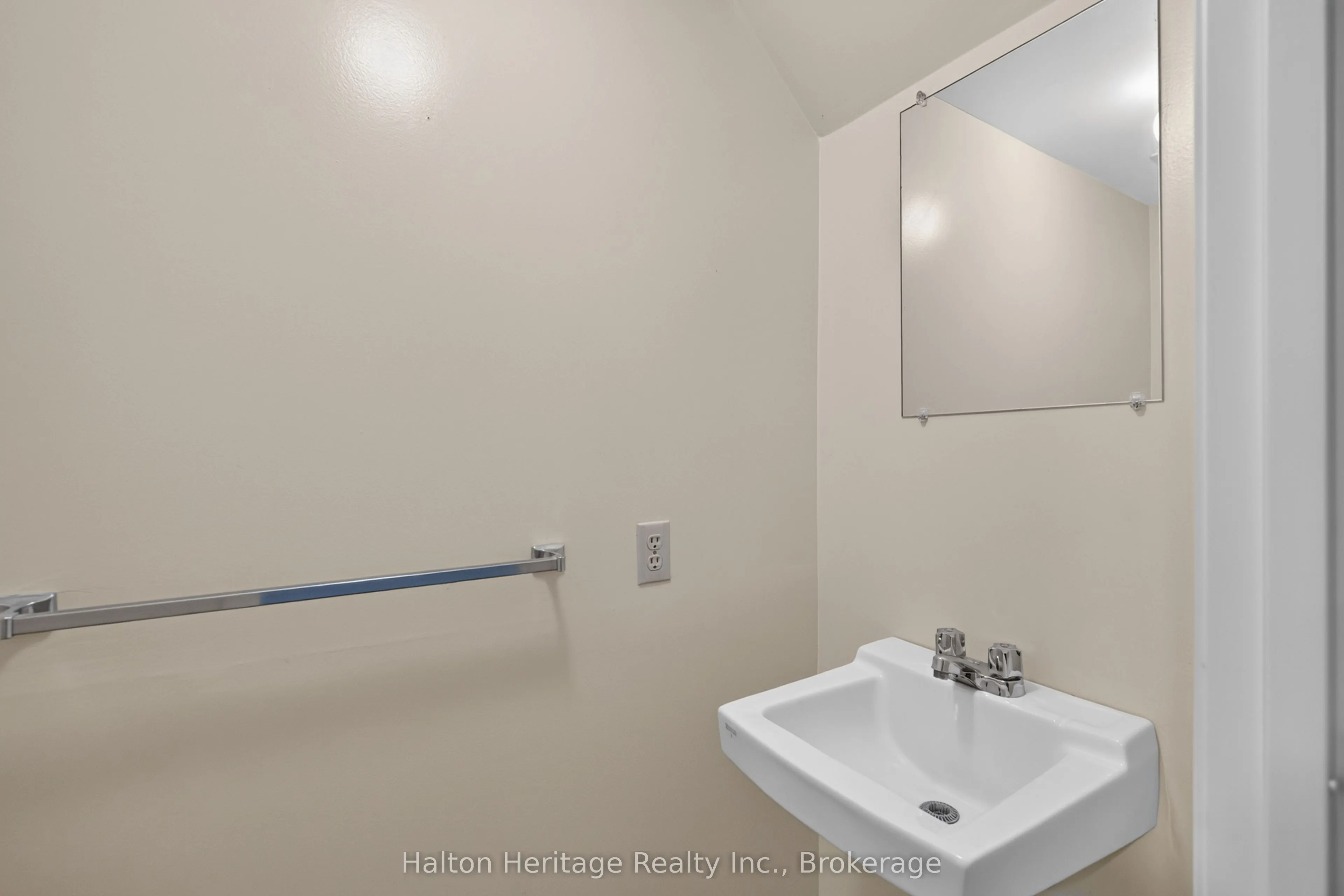 1556 Lancaster Drive #74