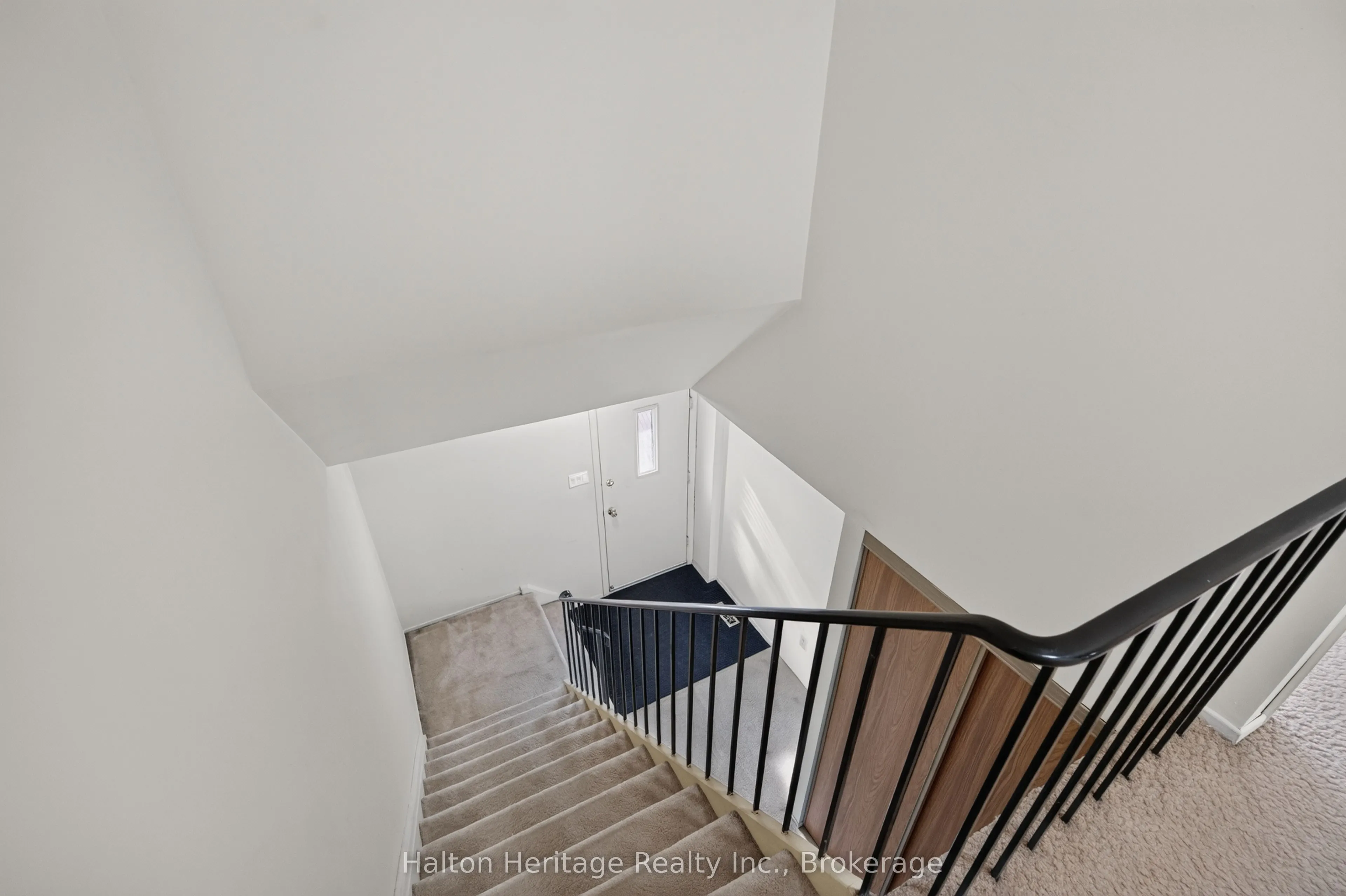 1556 Lancaster Drive #74