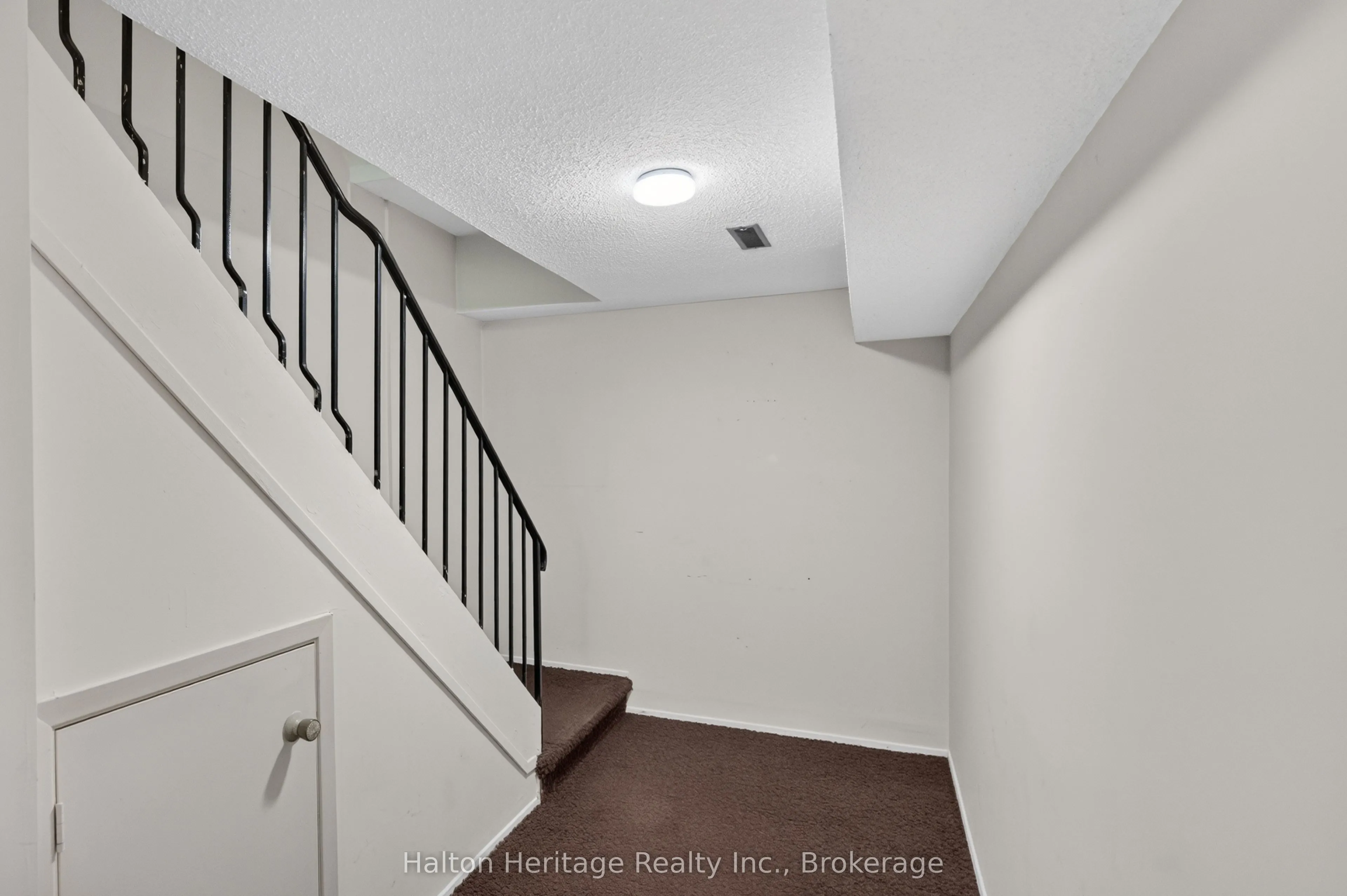 1556 Lancaster Drive #74