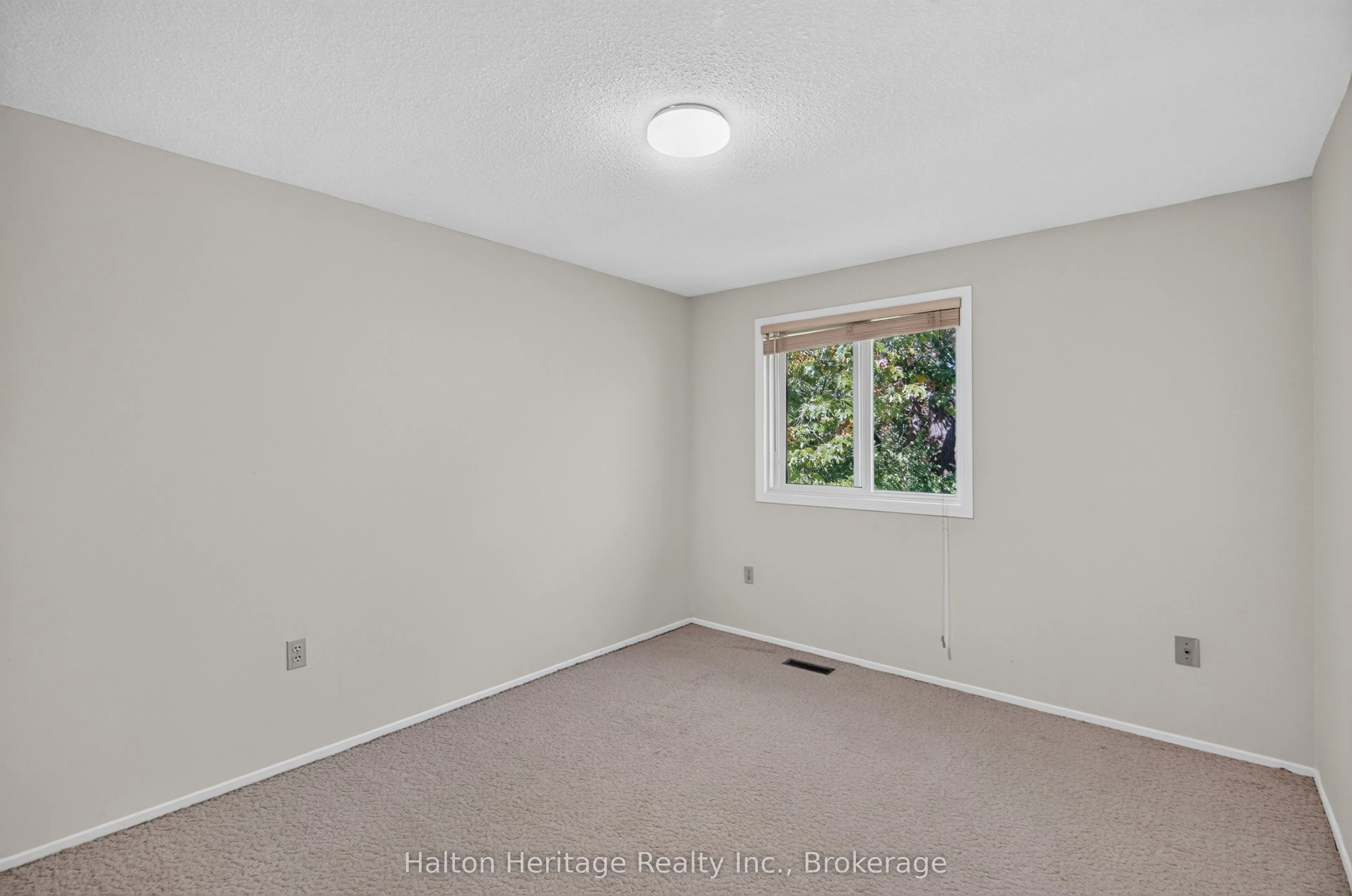 1556 Lancaster Drive #74