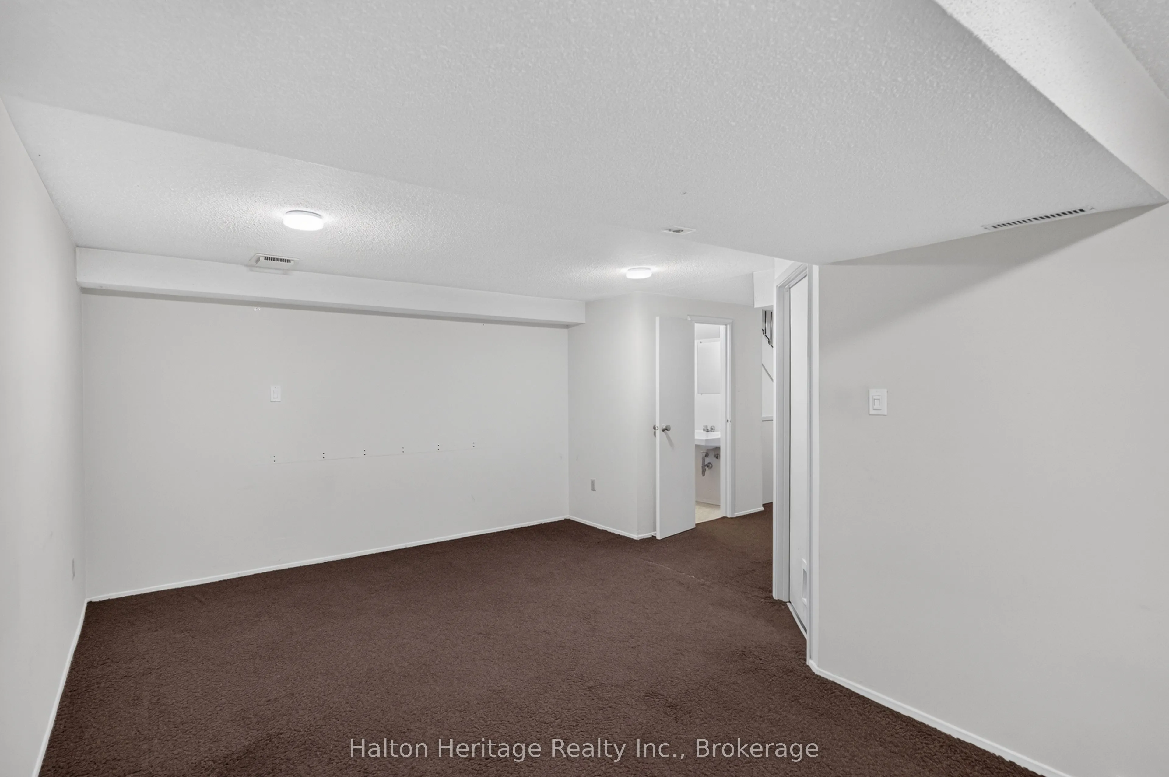 1556 Lancaster Drive #74