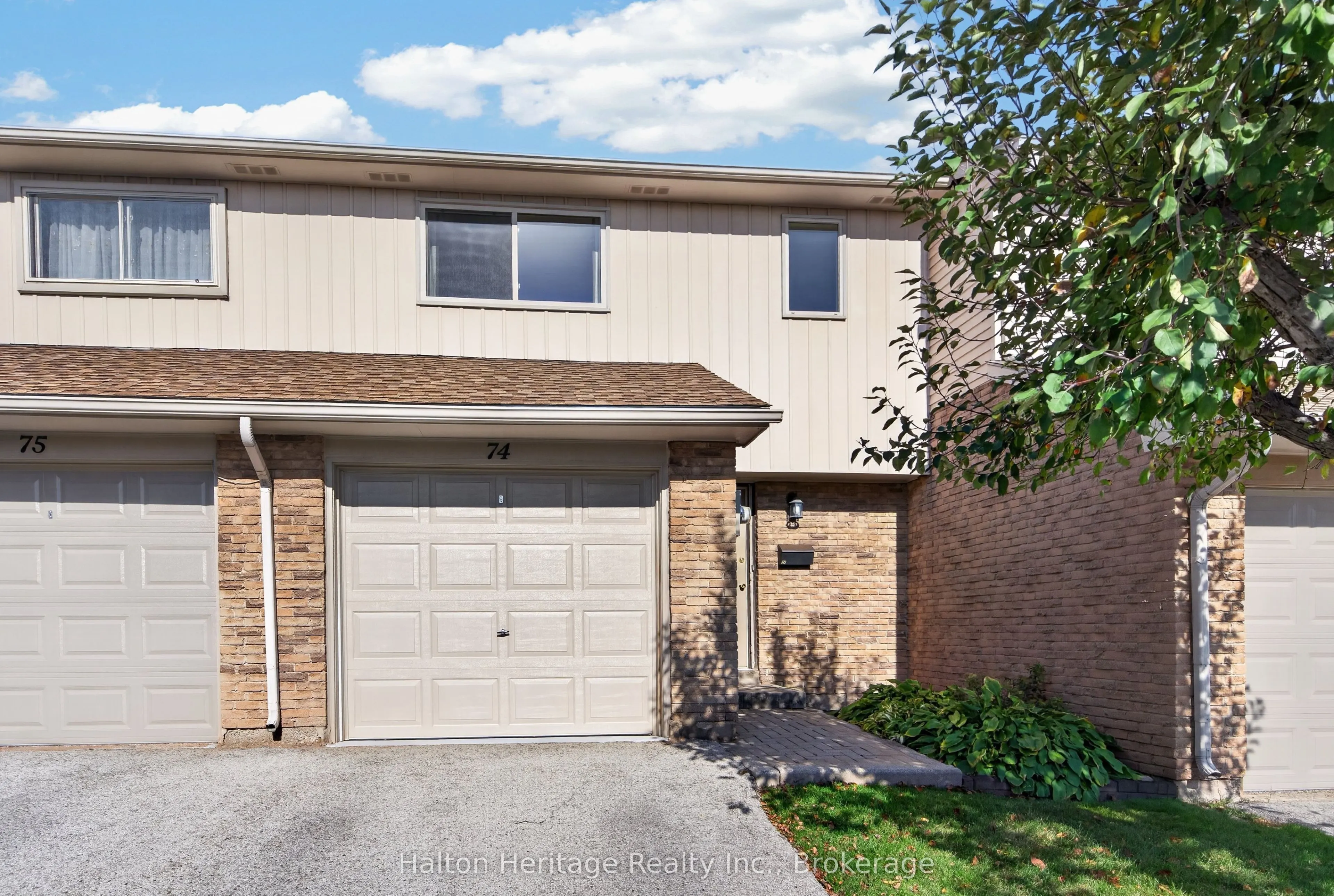1556 Lancaster Drive #74
