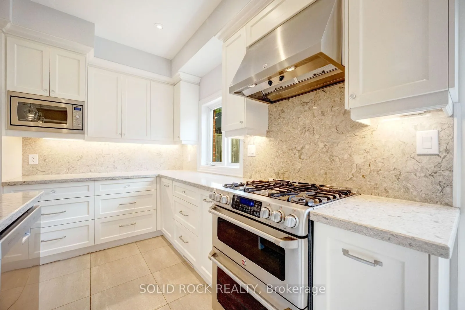 13 Compass Way #13