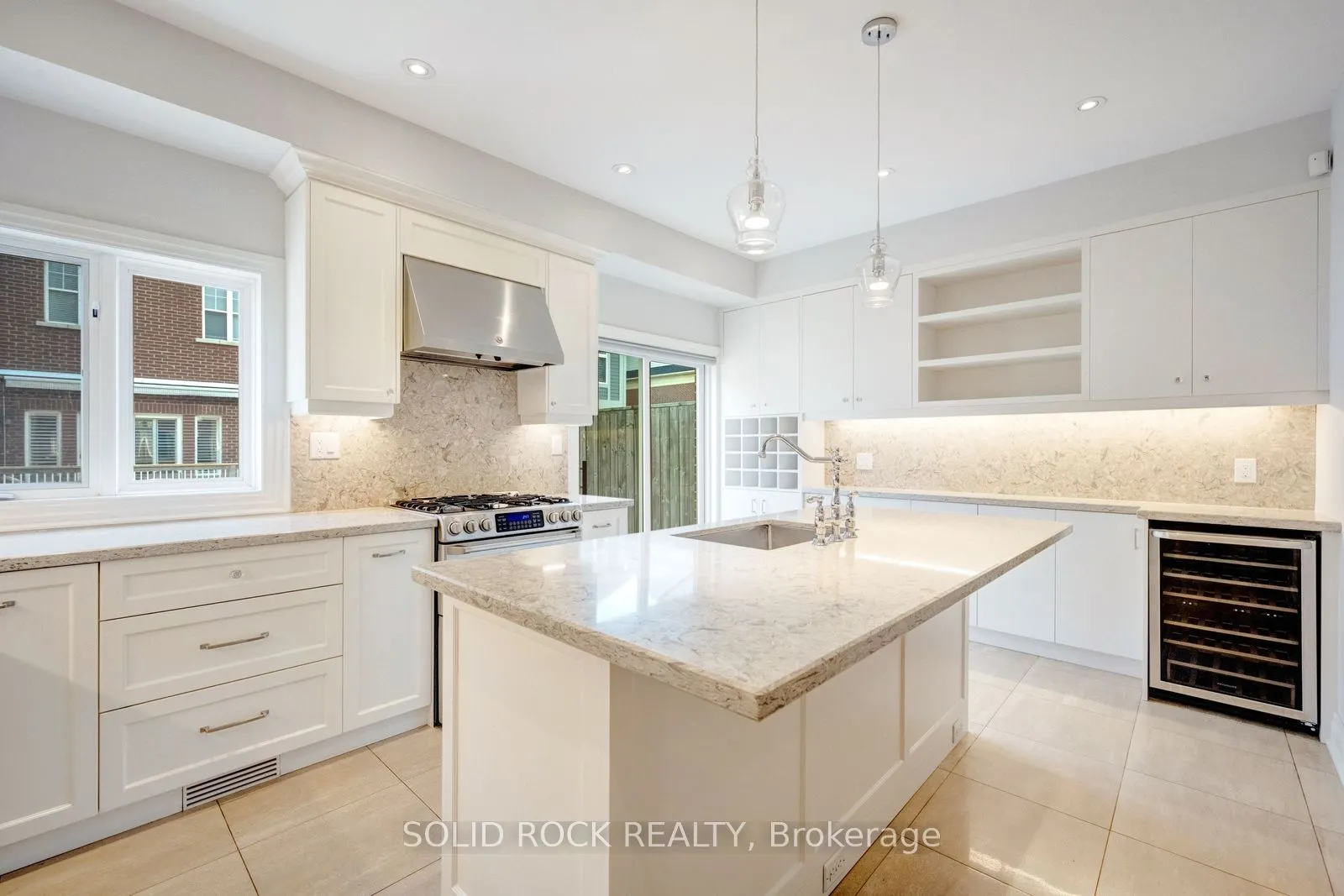 13 Compass Way #13