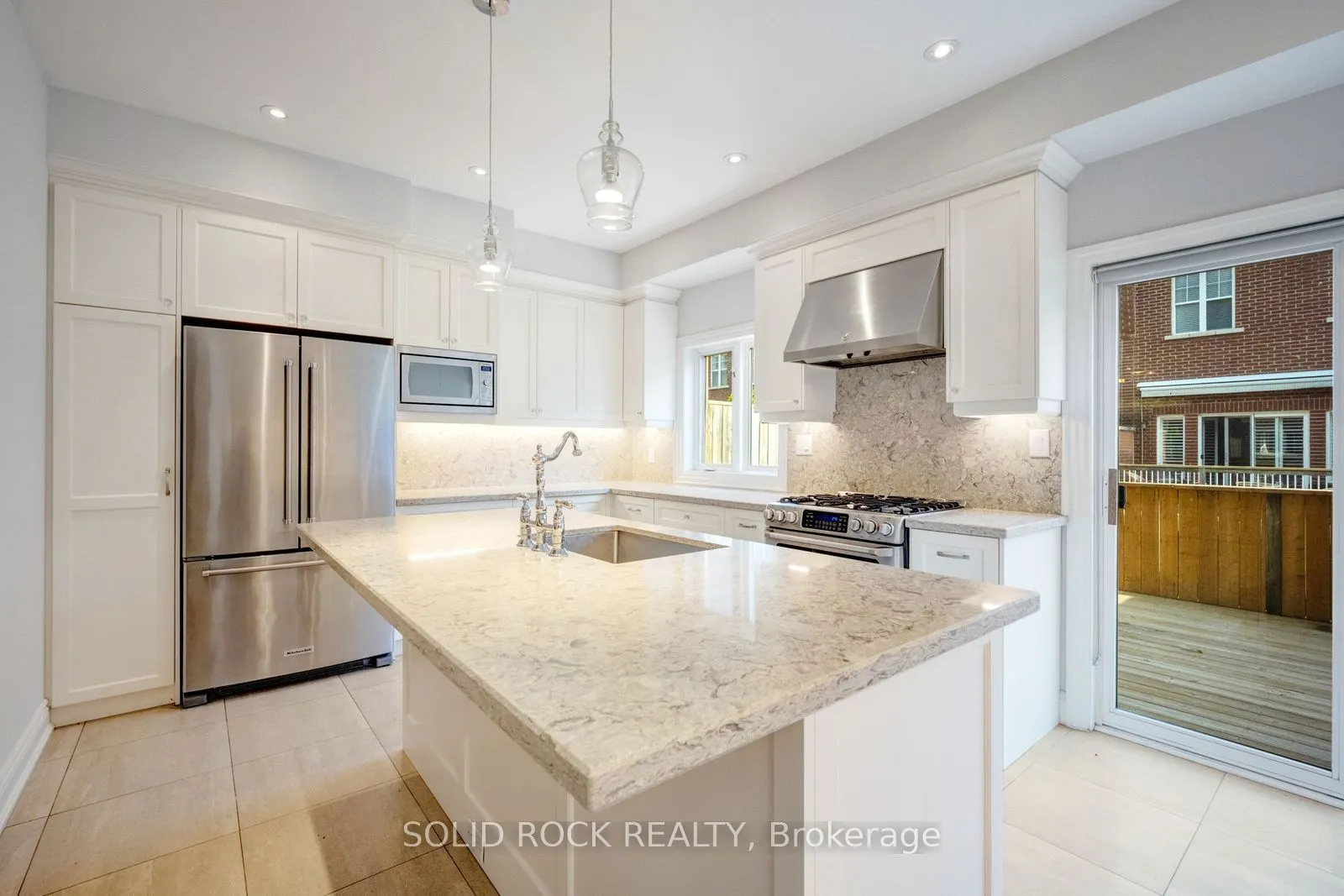 13 Compass Way #13