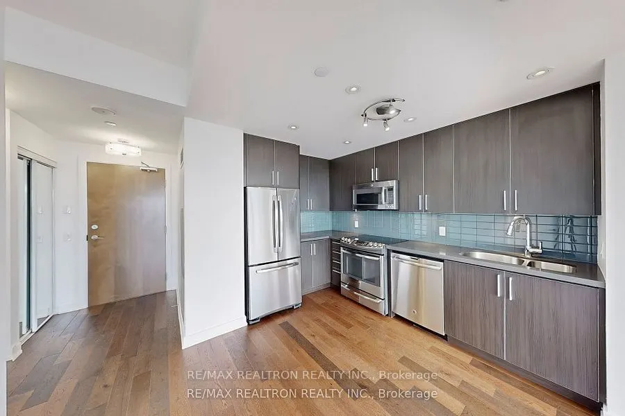 2212 Lake Shore Boulevard W #4205