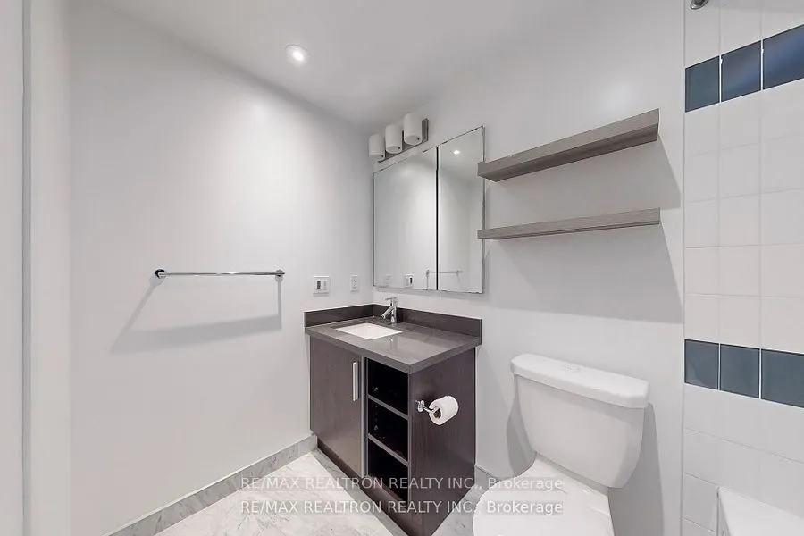 2212 Lake Shore Boulevard W #4205