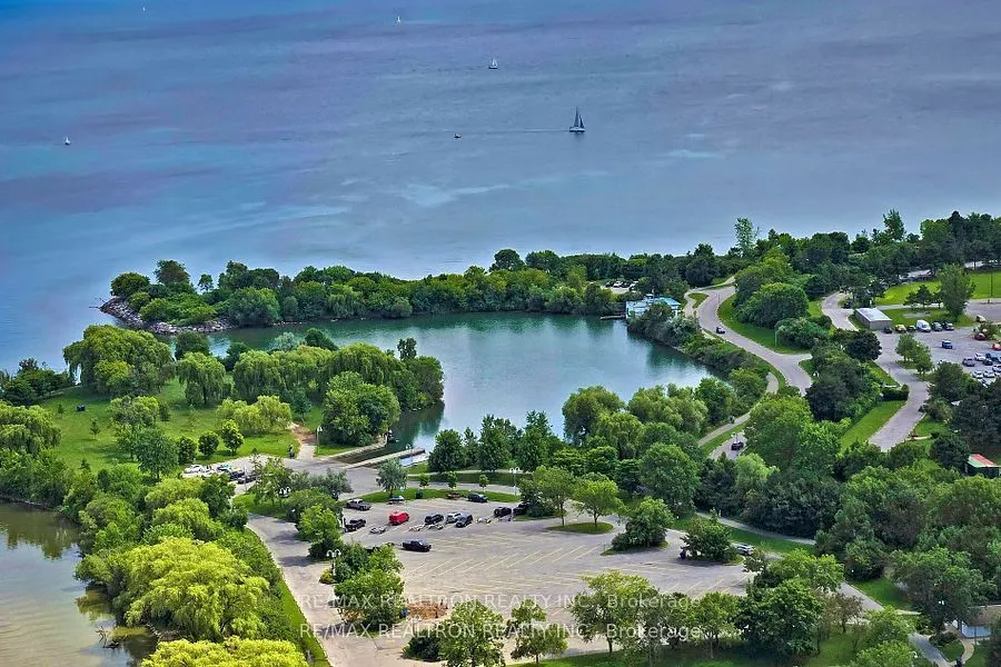 2212 Lake Shore Boulevard W #4205