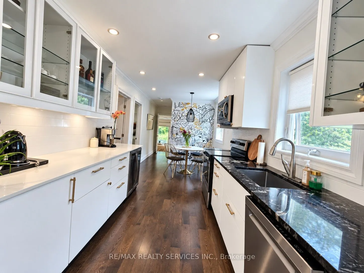 21 McIntosh Avenue