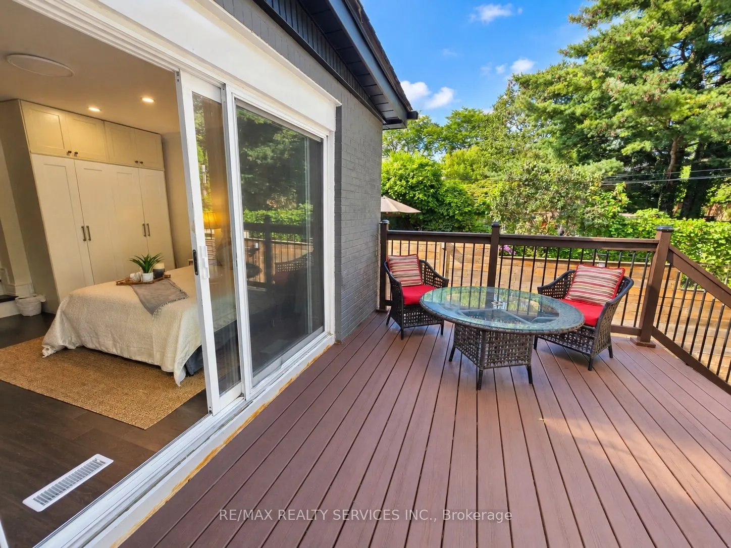 21 McIntosh Avenue
