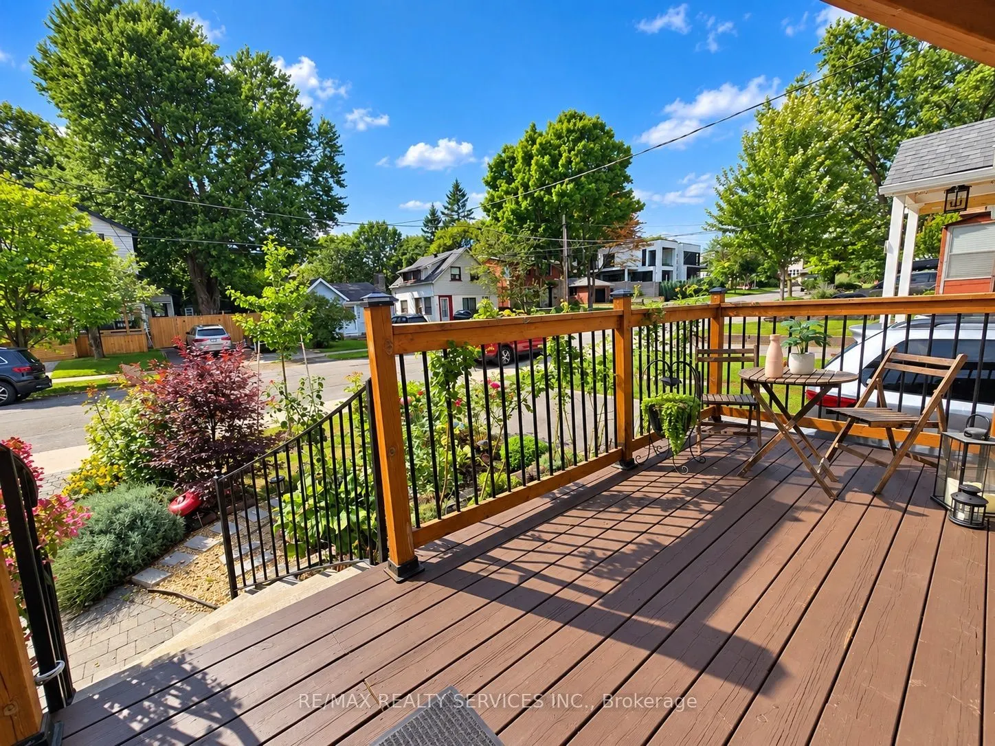 21 McIntosh Avenue