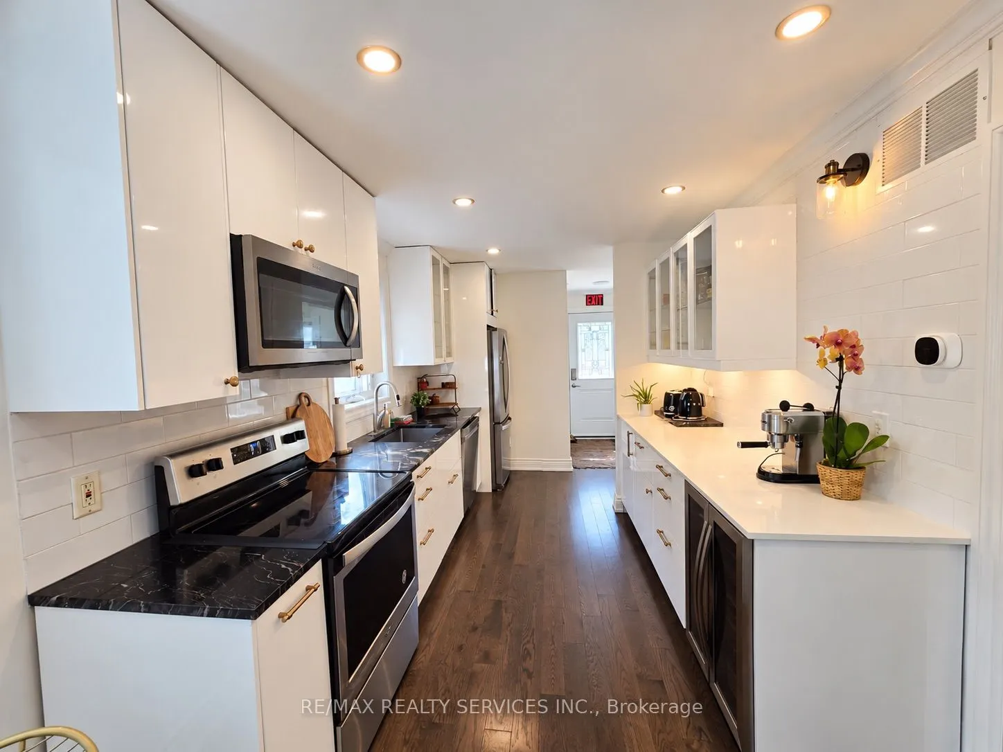 21 McIntosh Avenue