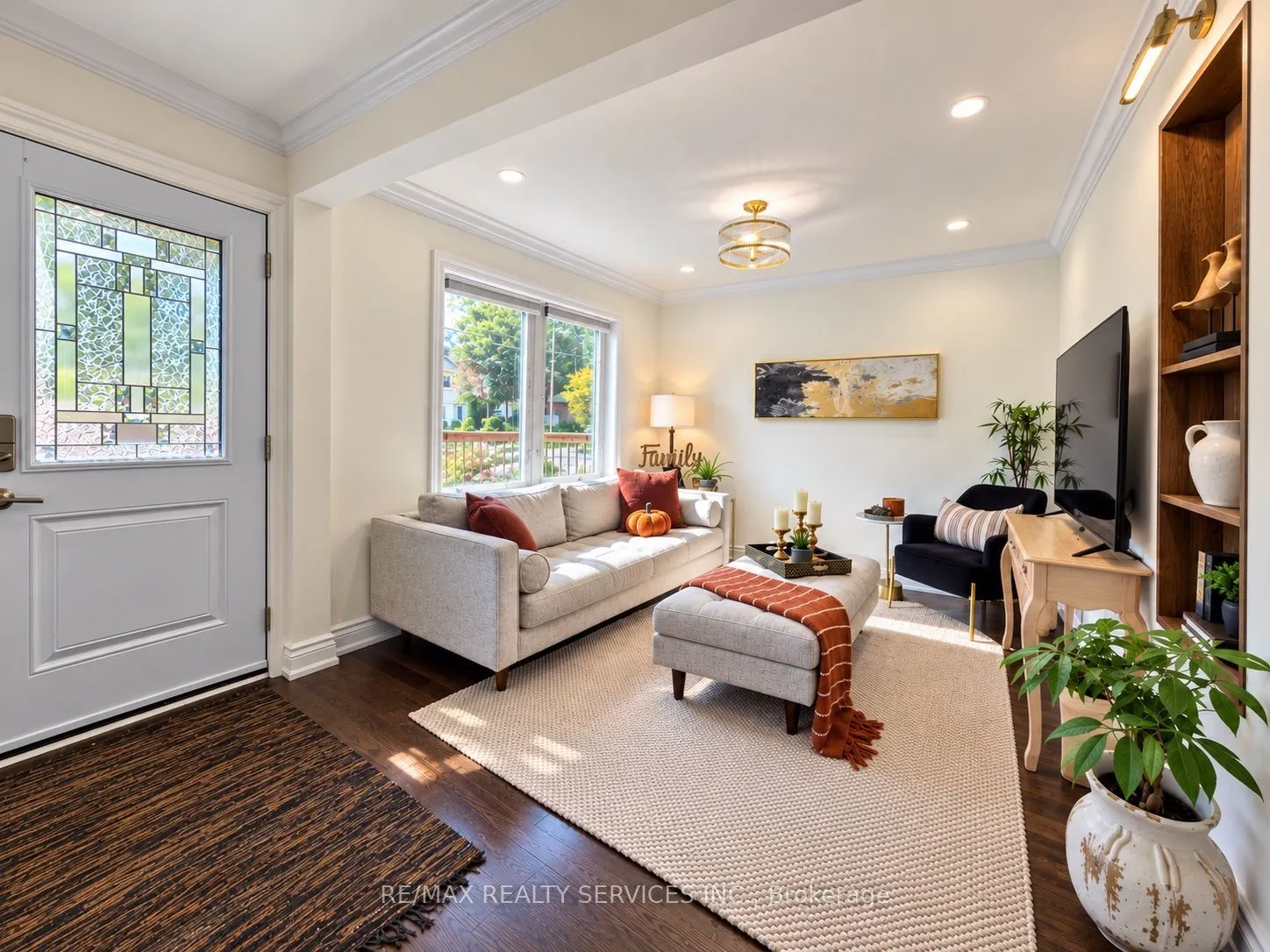 21 McIntosh Avenue
