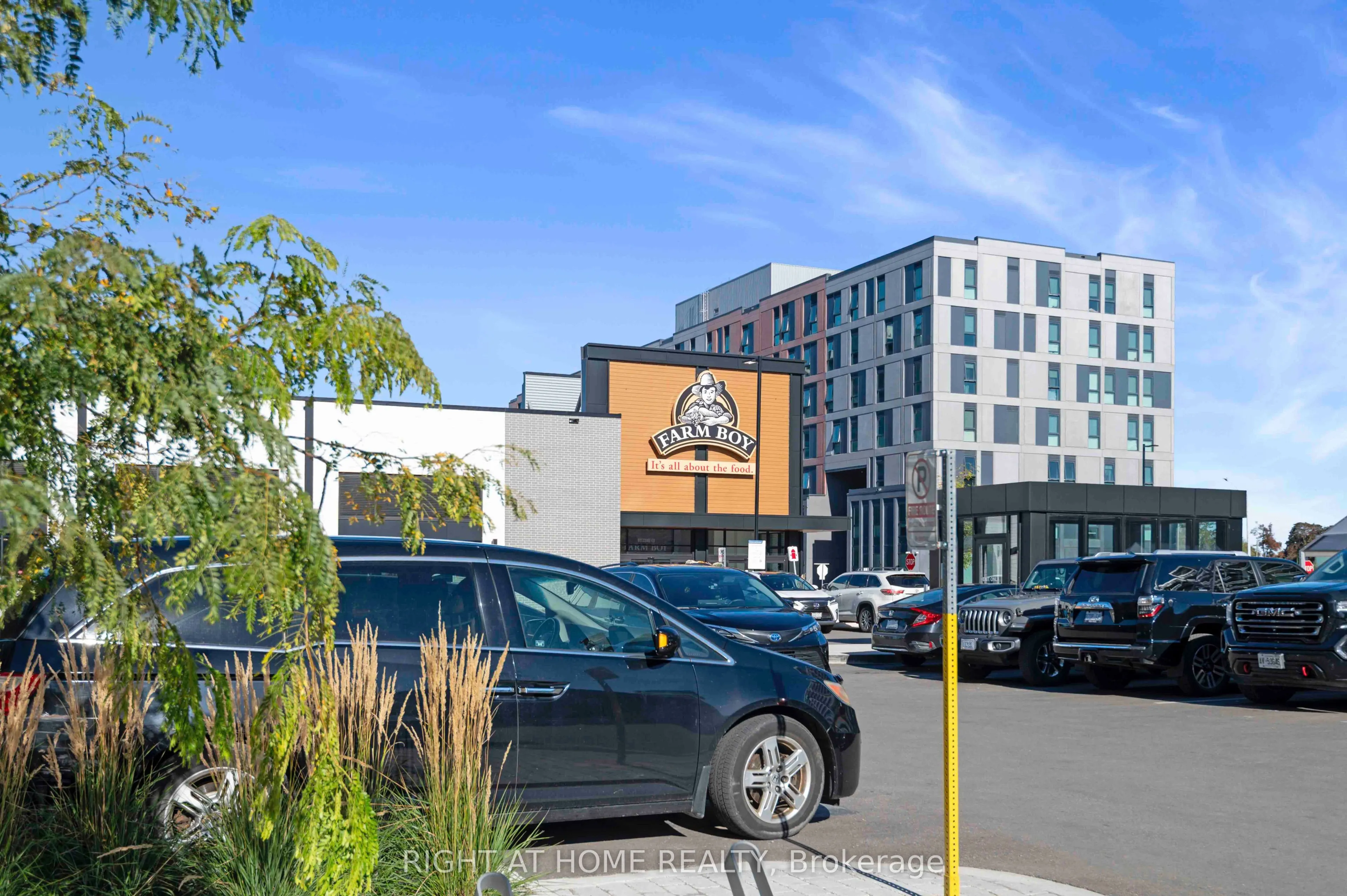 220 Missinnihe Way #403