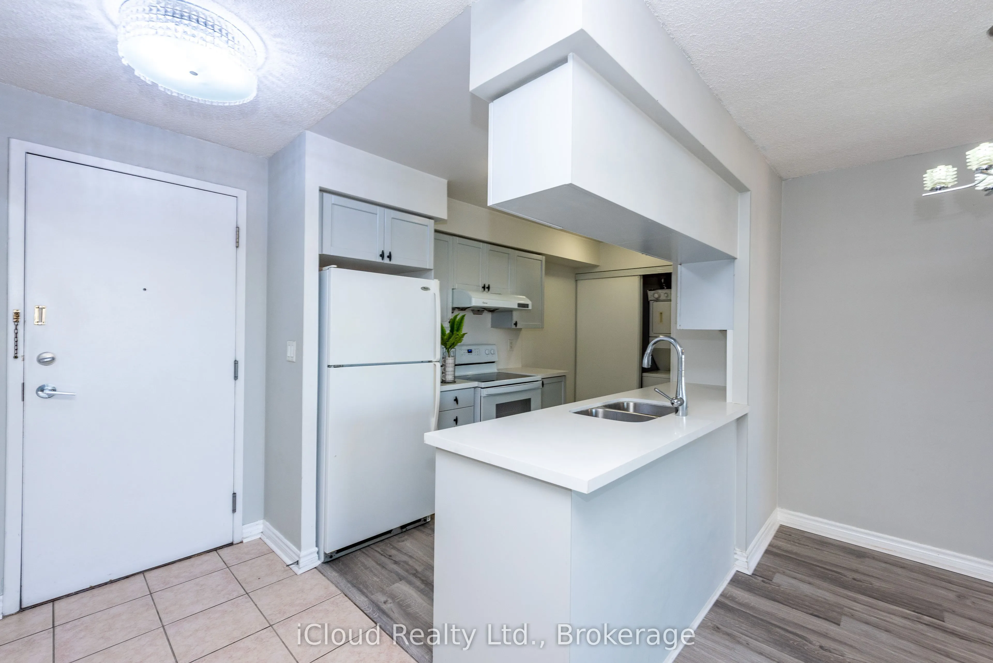 3888 Duke Of York Boulevard #2521
