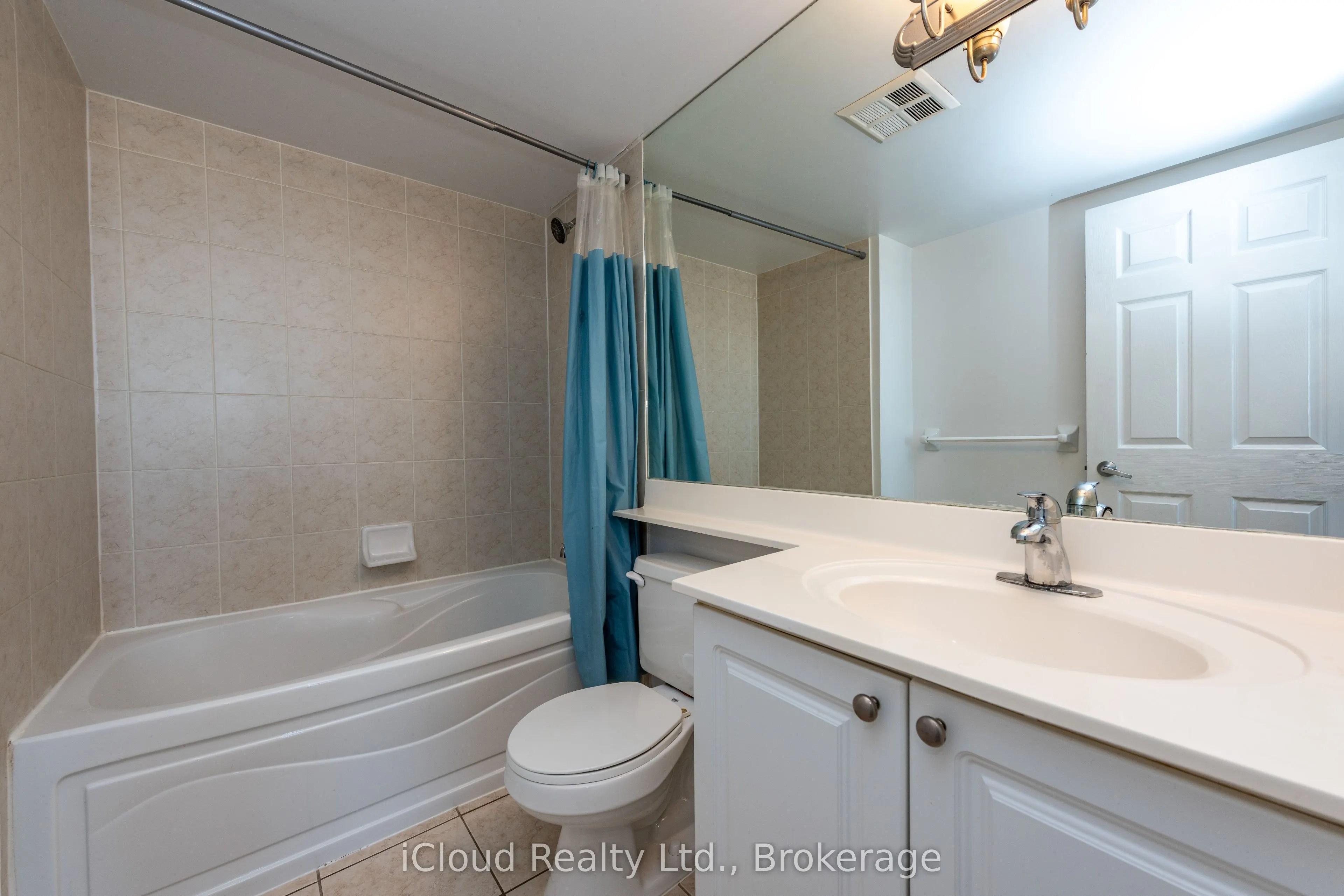 3888 Duke Of York Boulevard #2521