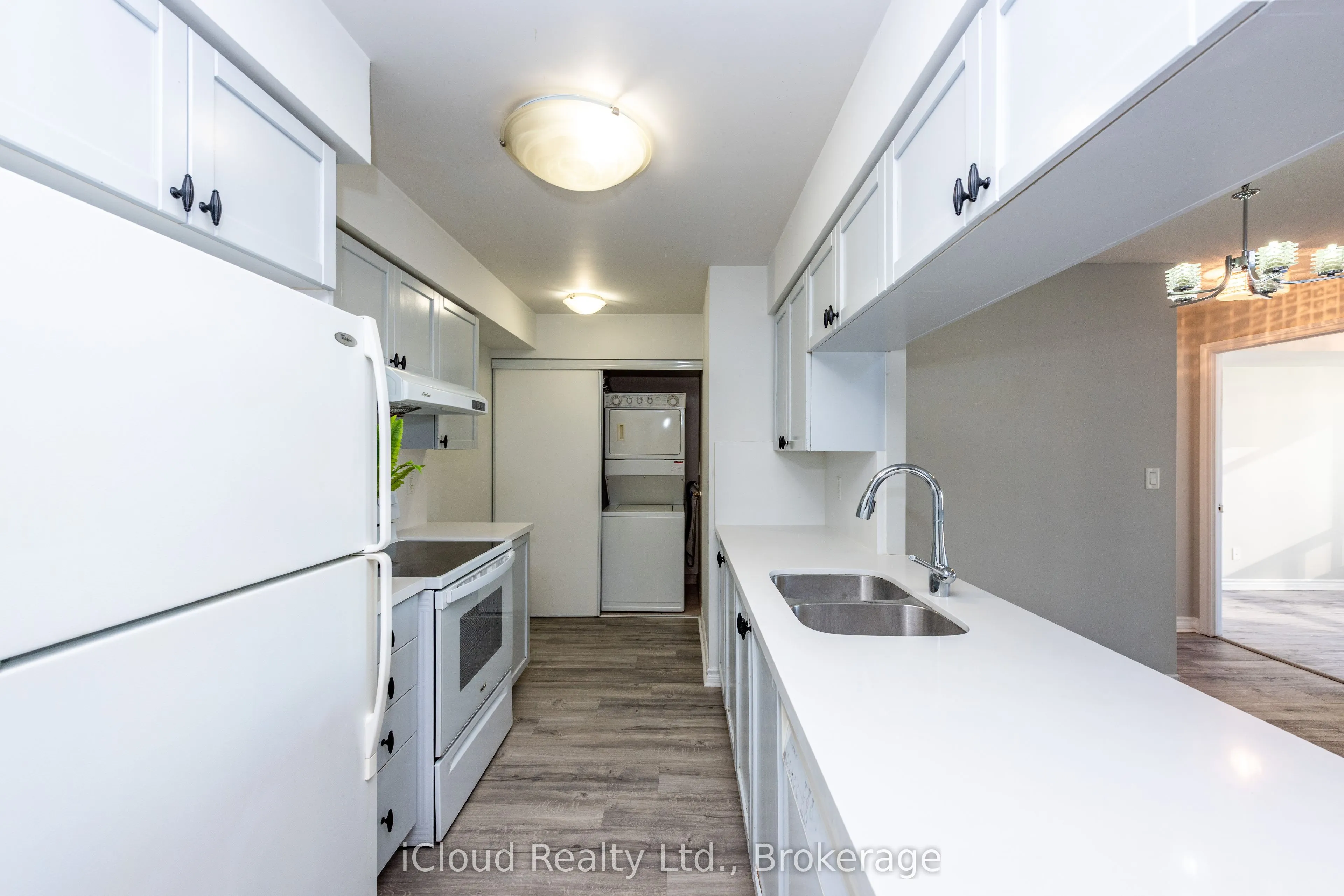 3888 Duke Of York Boulevard #2521