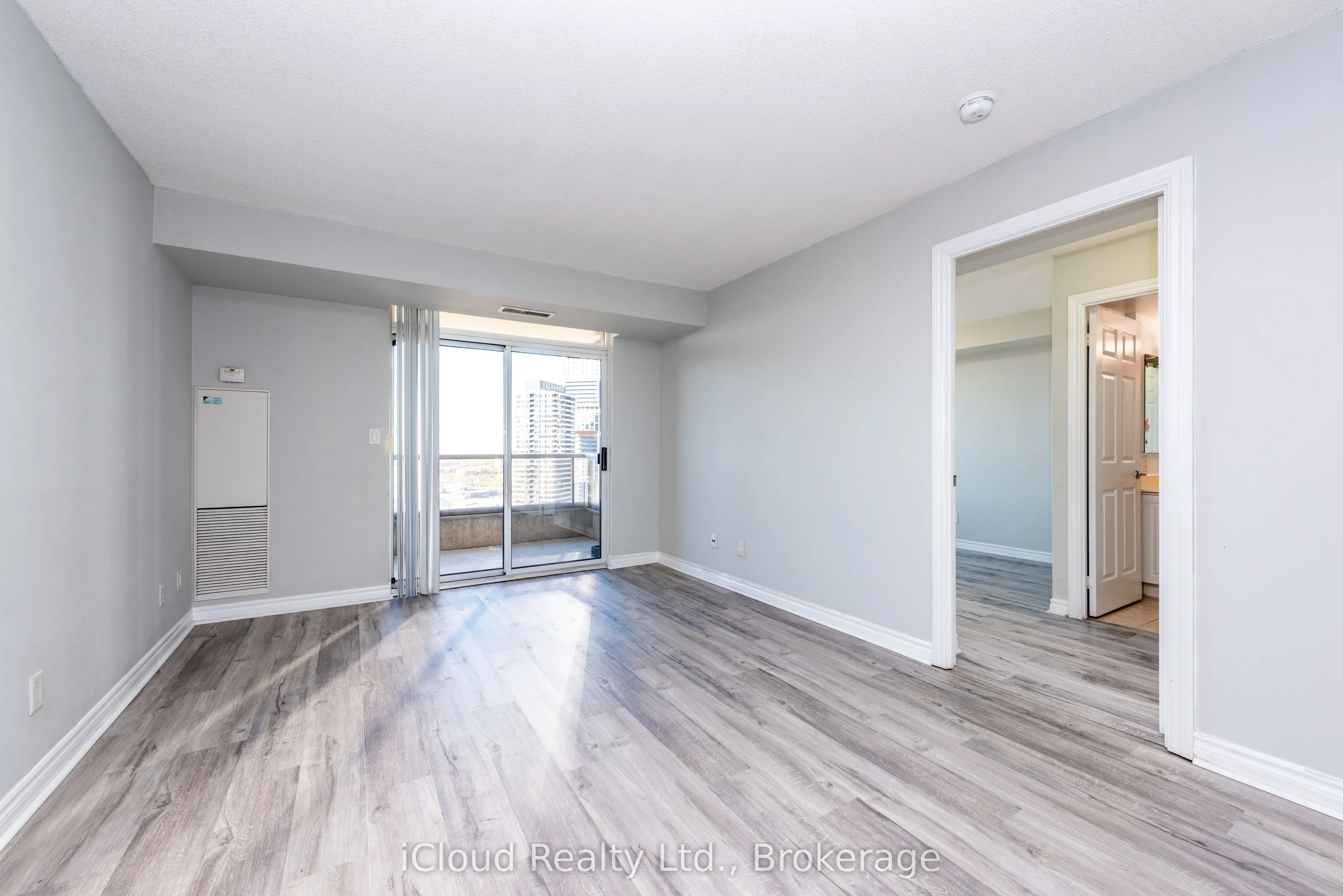 3888 Duke Of York Boulevard #2521