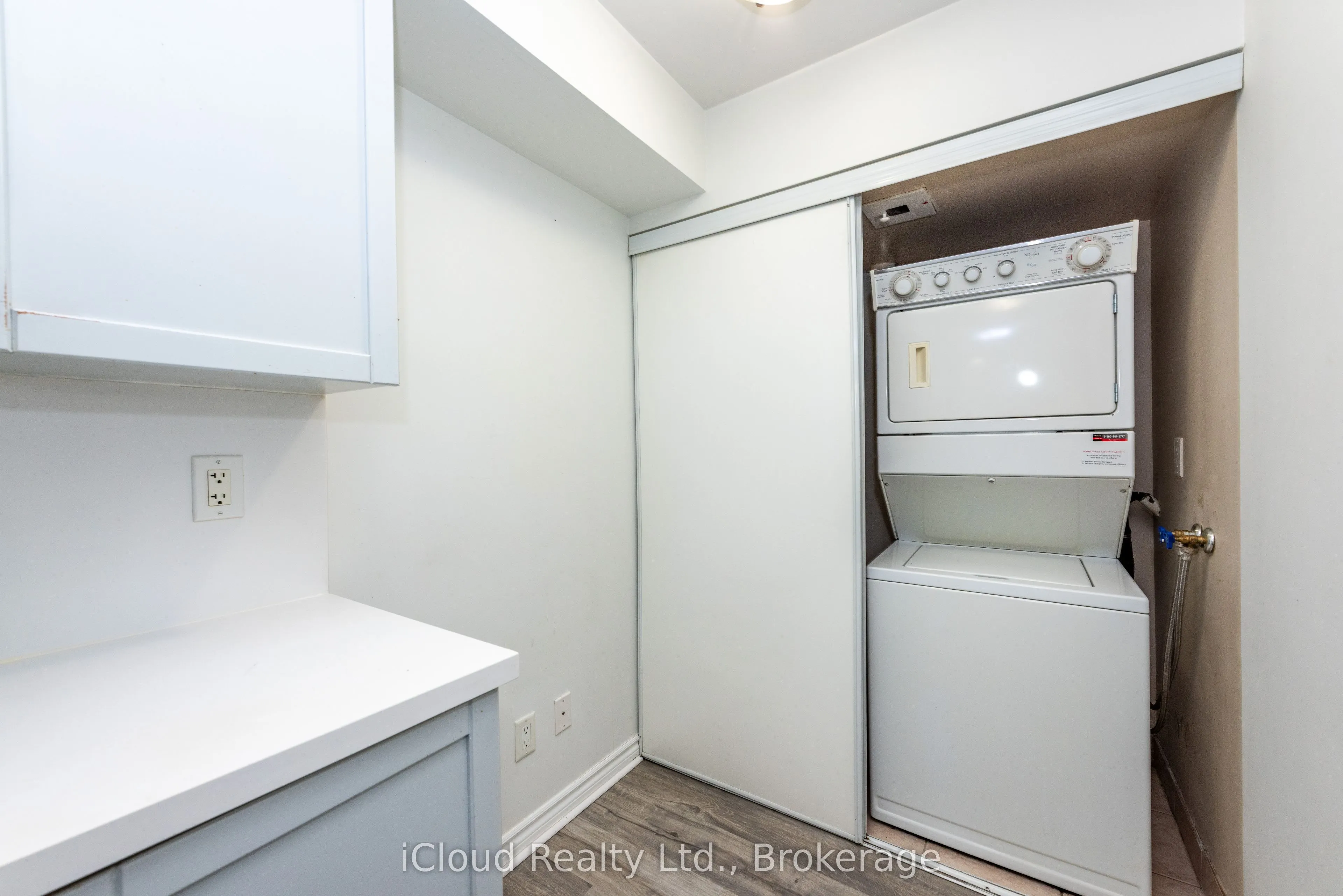 3888 Duke Of York Boulevard #2521