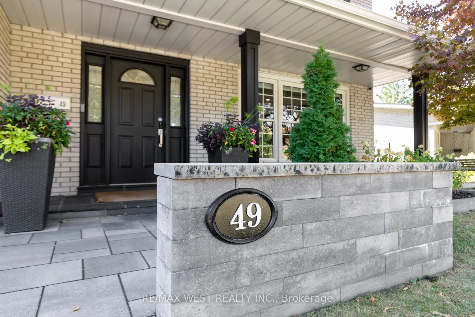 49 Winterton Drive