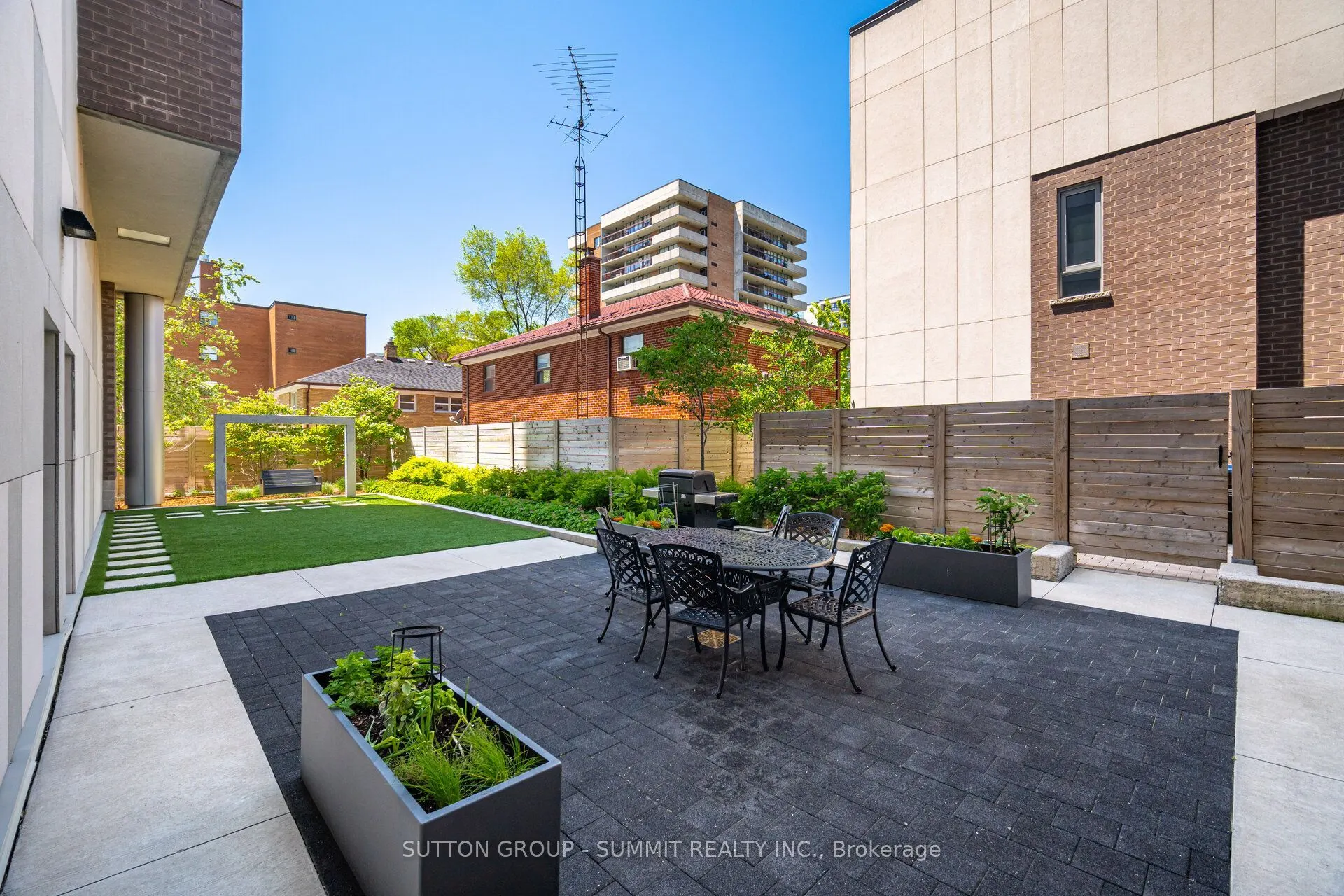 8 Ann Street #1102