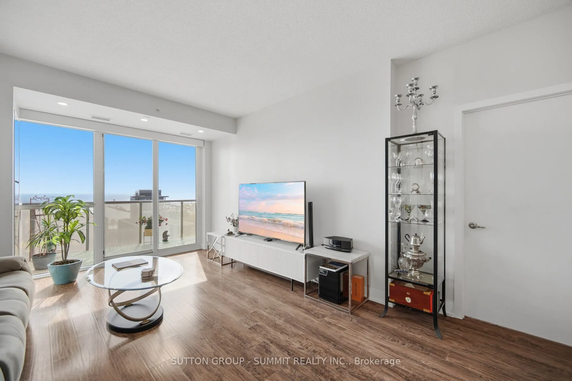 8 Ann Street #1102