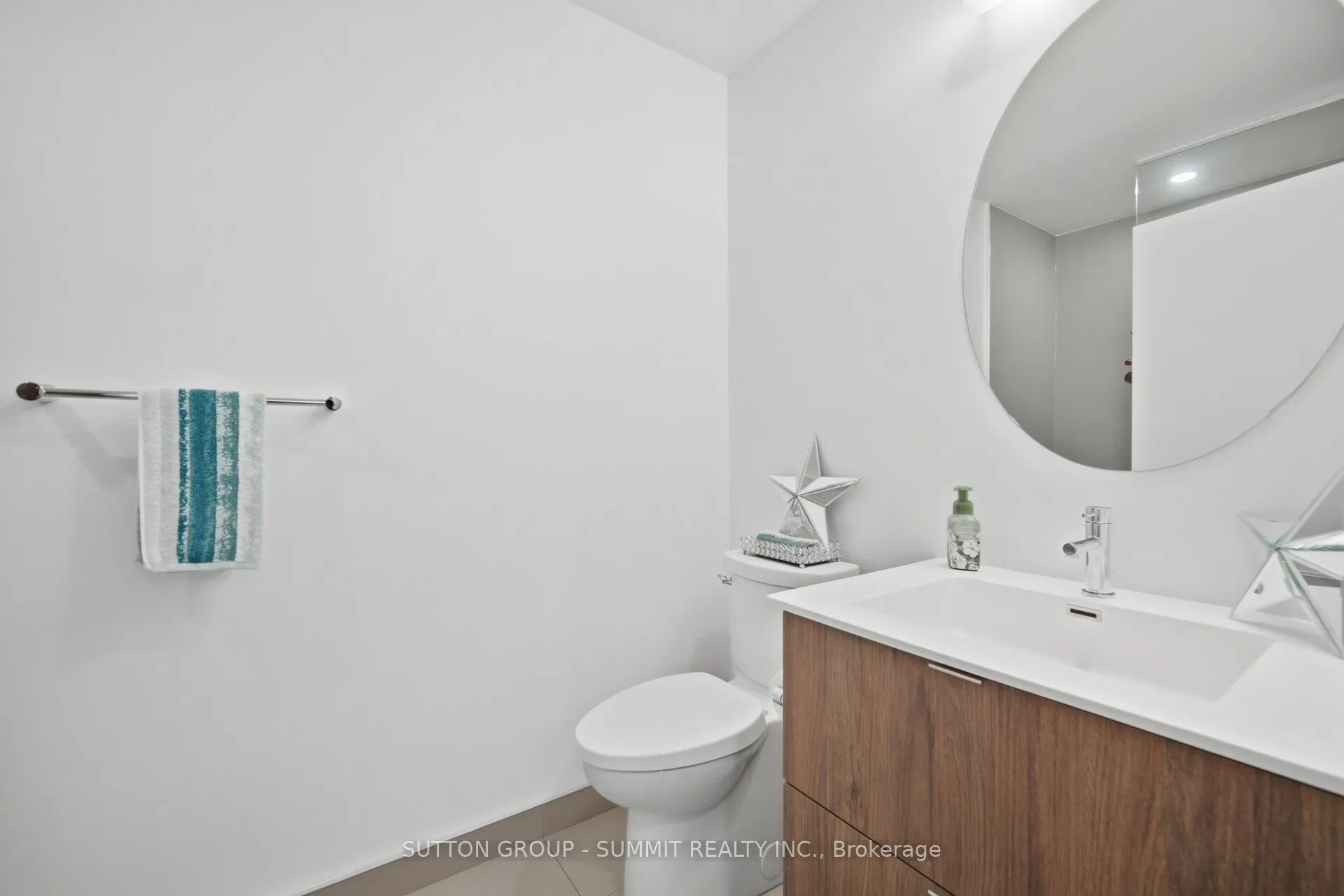 8 Ann Street #1102