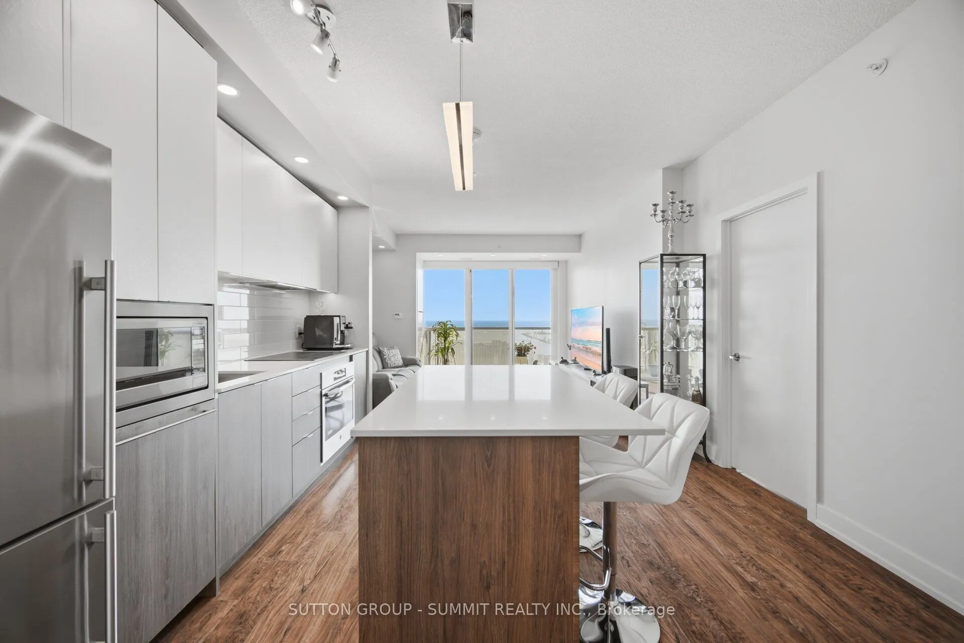 8 Ann Street #1102