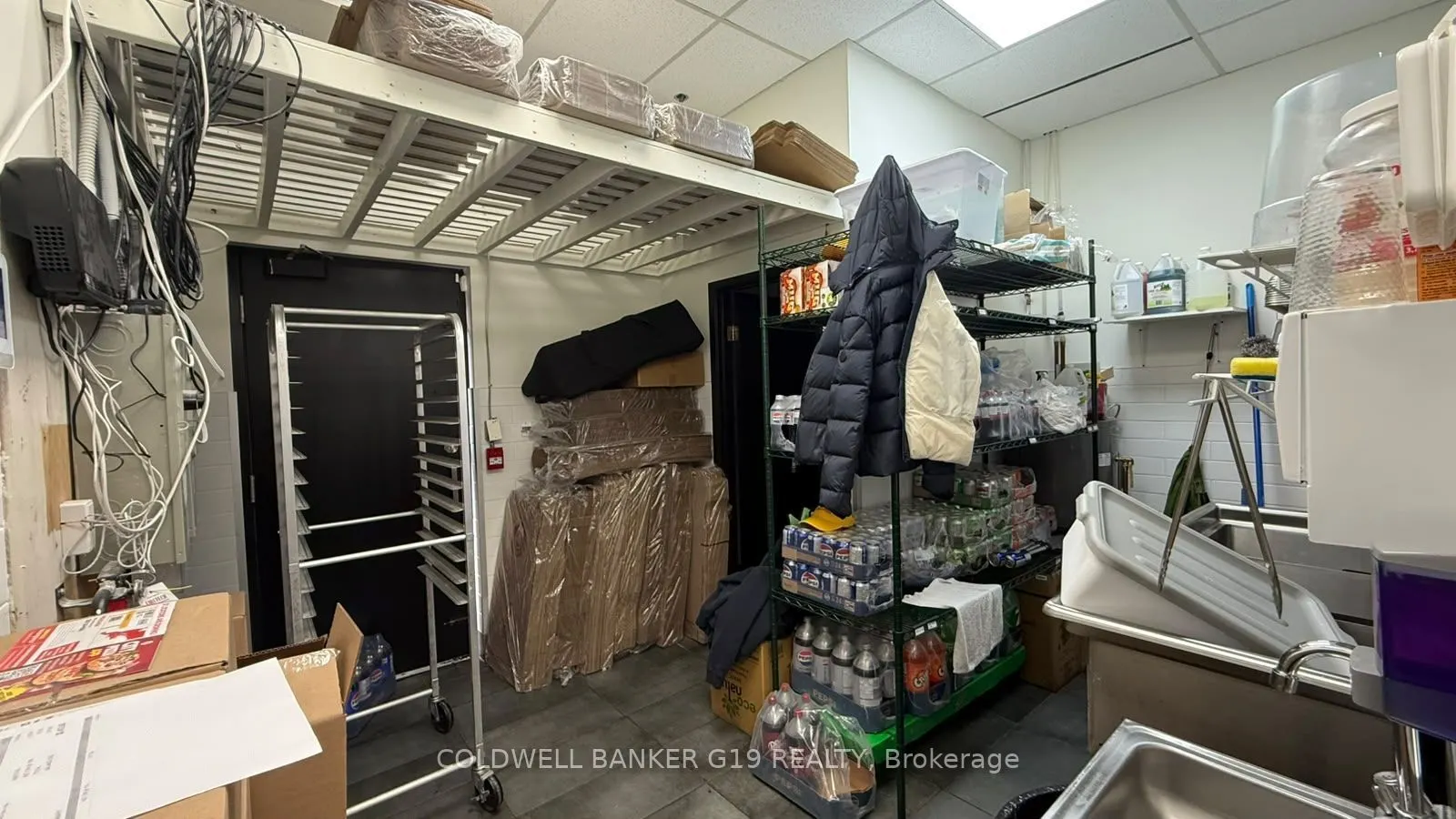1865 Lakeshore Road W