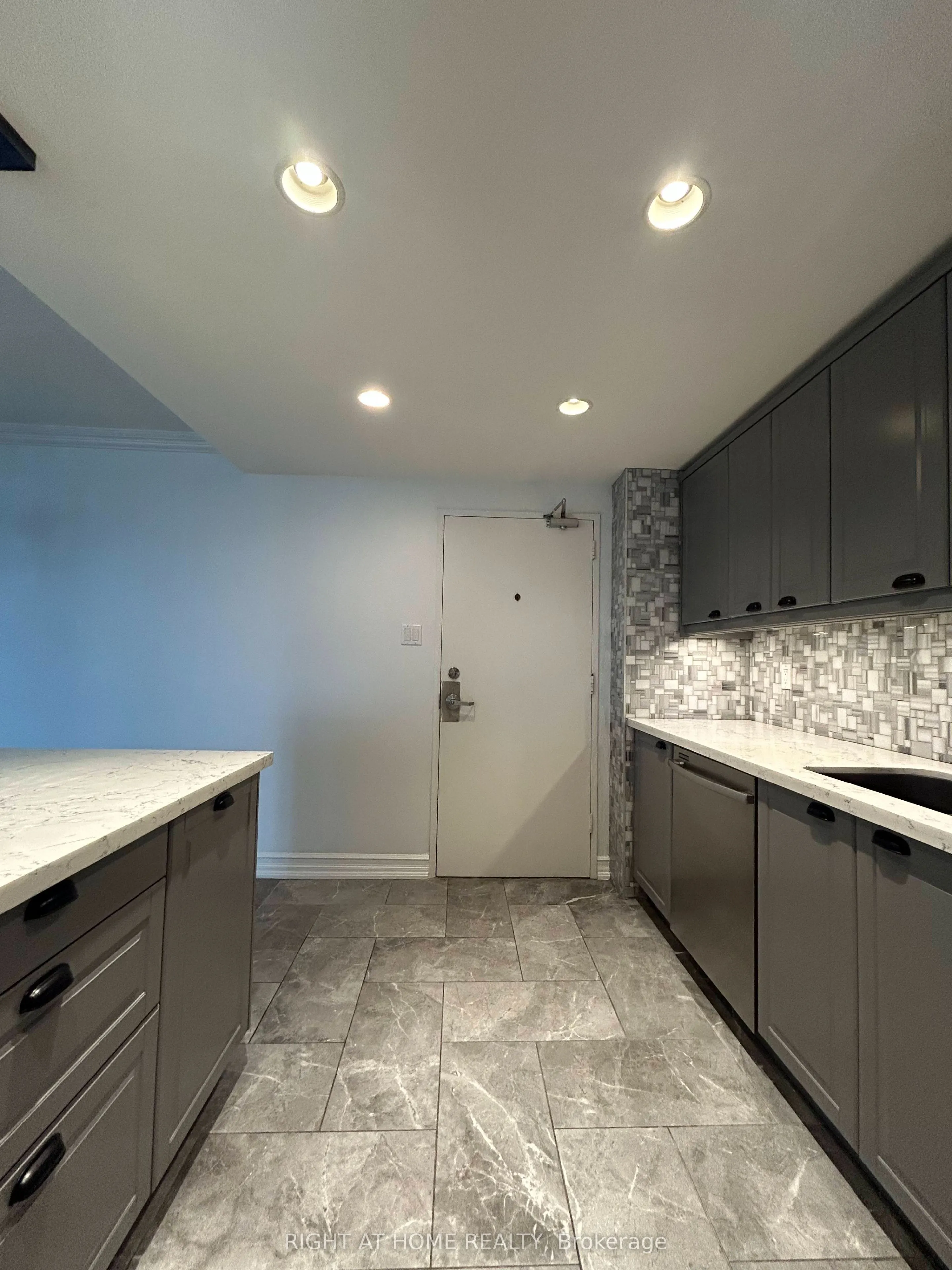 20 Mississauga Valley Boulevard #1801
